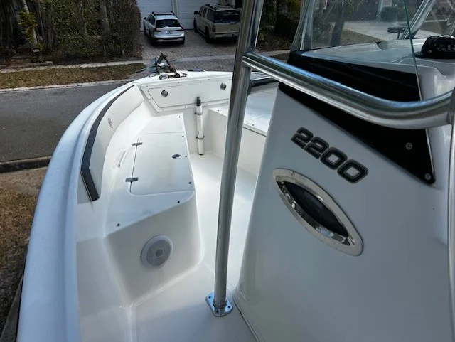 2018 Century 220 Image Thumbnail #12