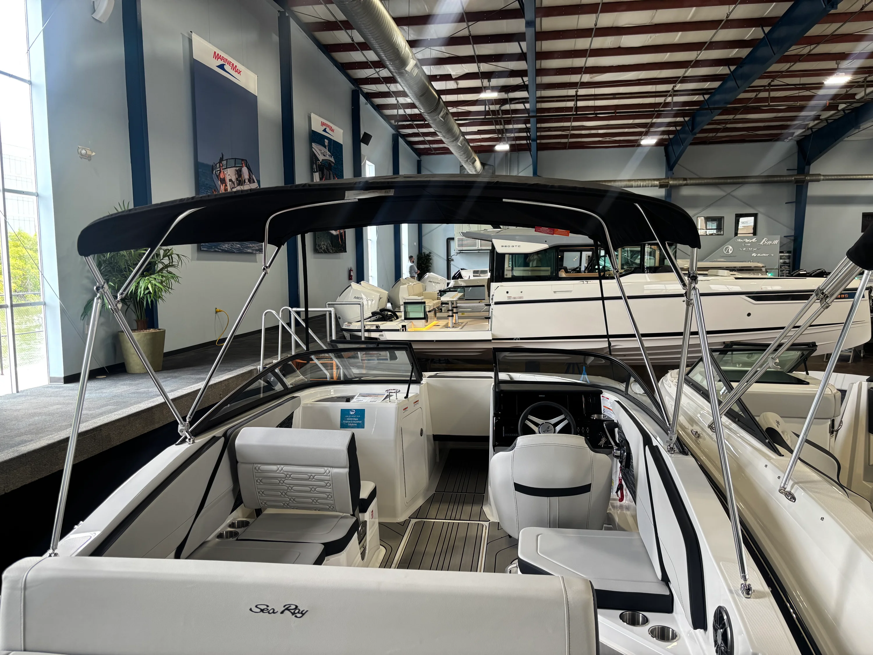 2026 Sea Ray SPX 210 Outboard Image Thumbnail #5