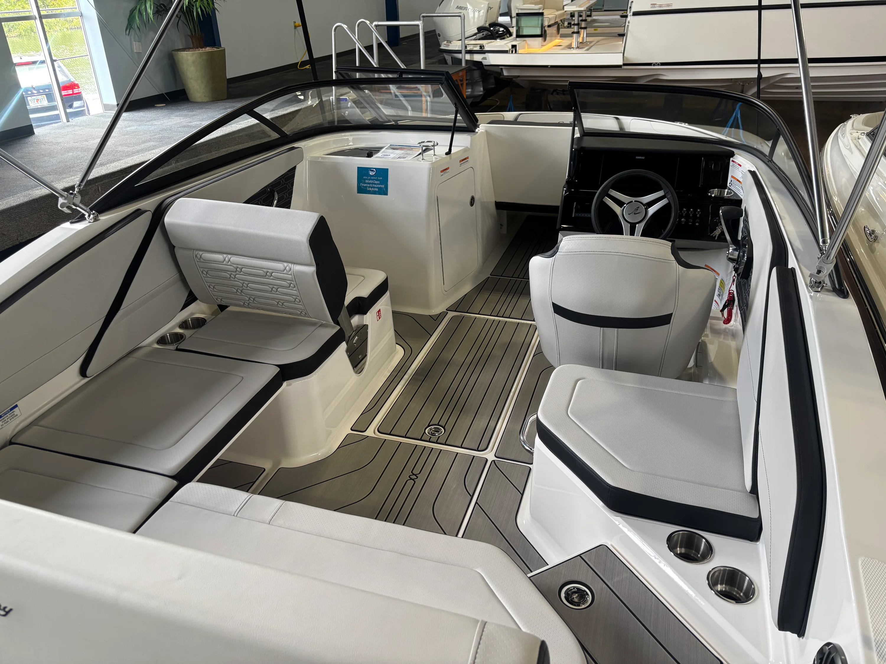 2026 Sea Ray SPX 210 Outboard Image Thumbnail #6