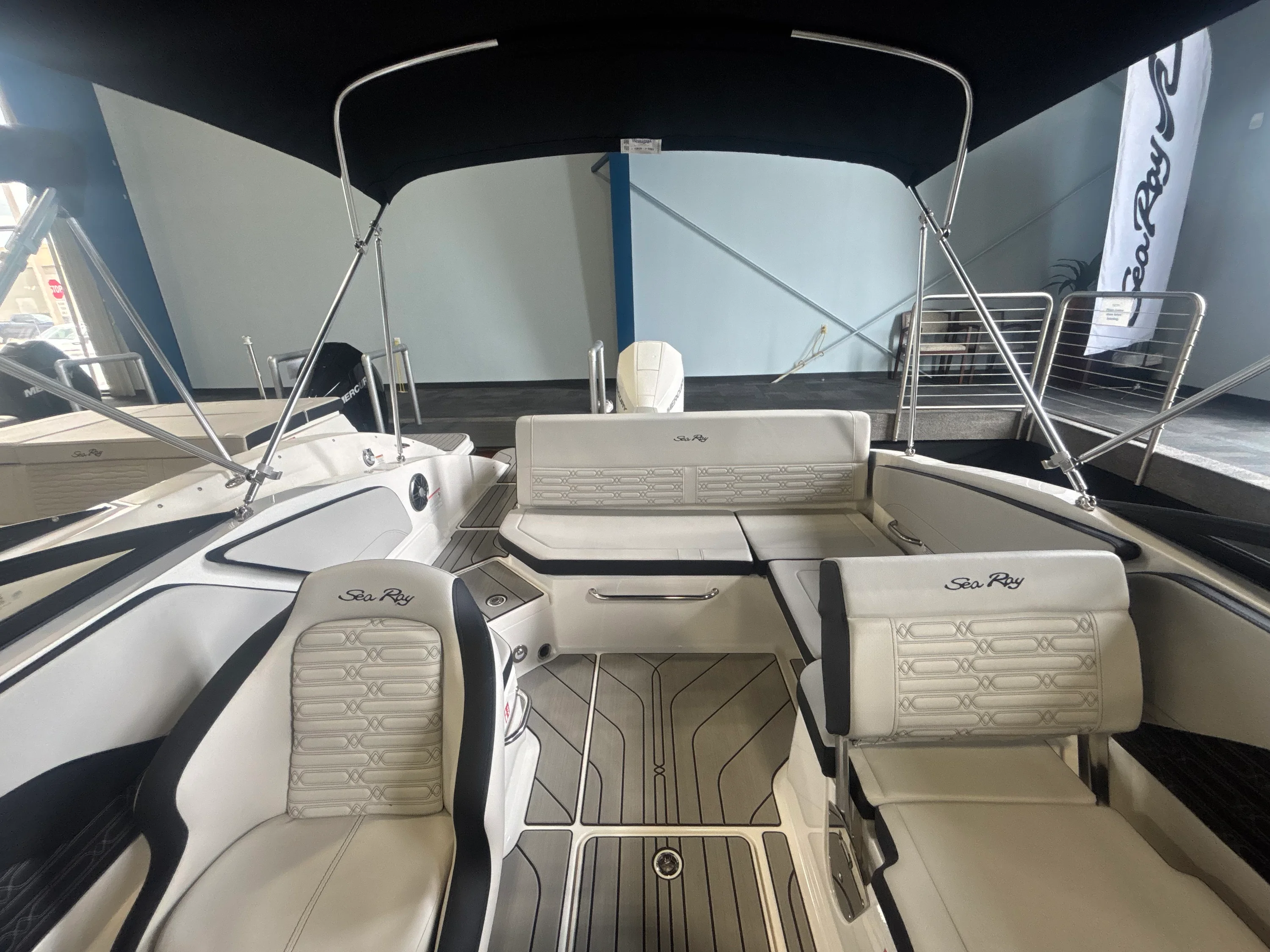 2026 Sea Ray SPX 210 Outboard Image Thumbnail #13