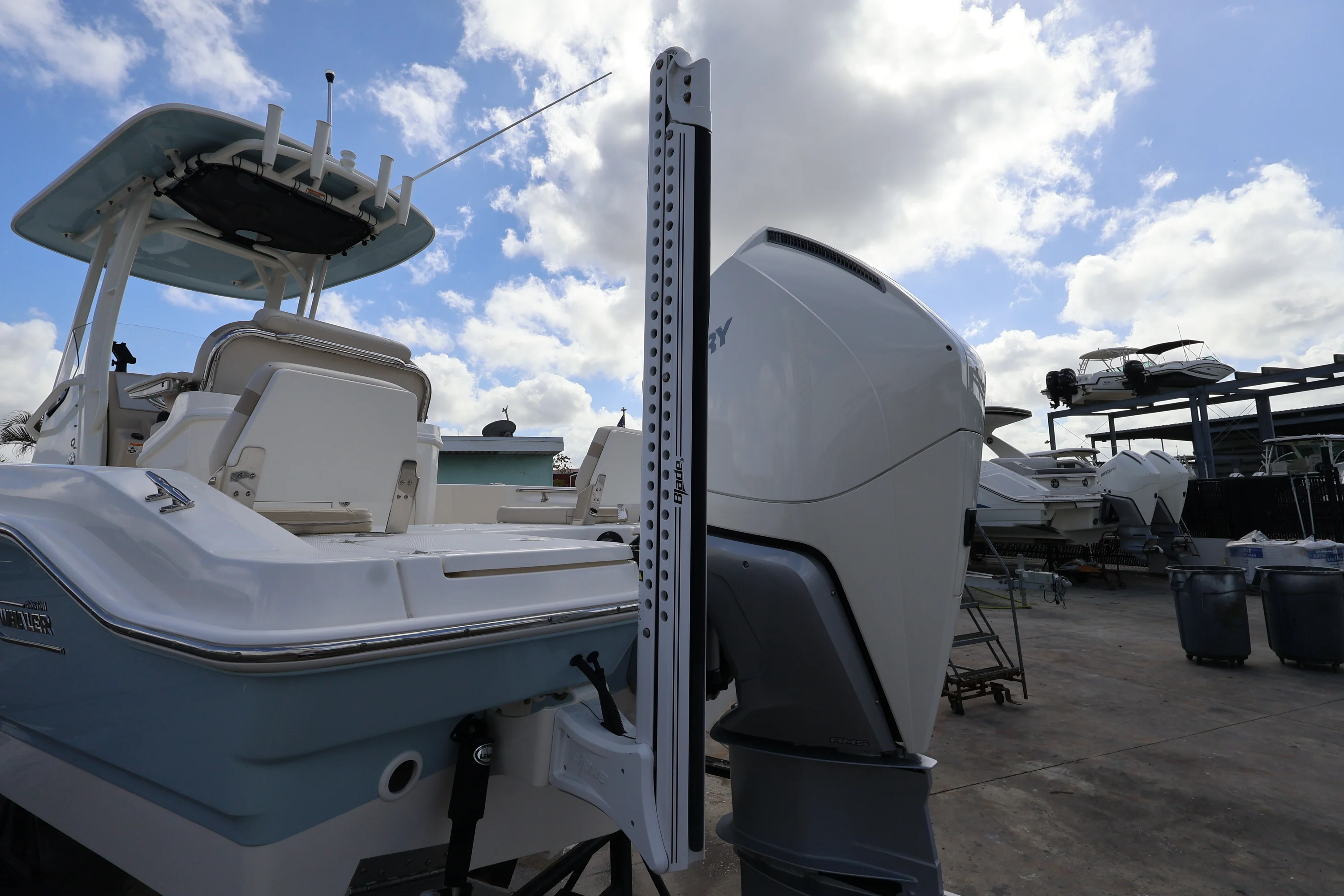 2023 Boston Whaler 250 Dauntless Image Thumbnail #35