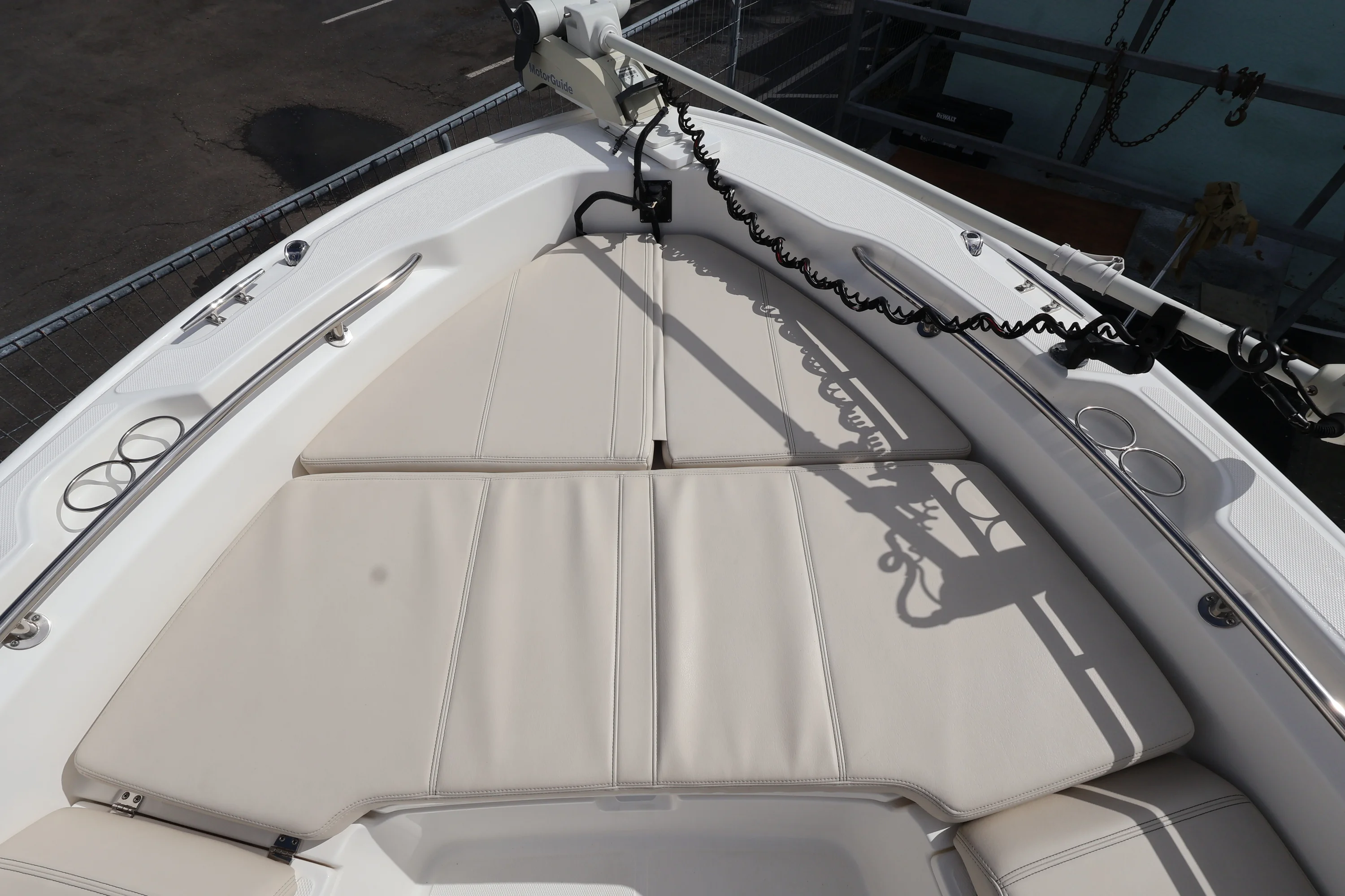 2023 Boston Whaler 250 Dauntless Image Thumbnail #26