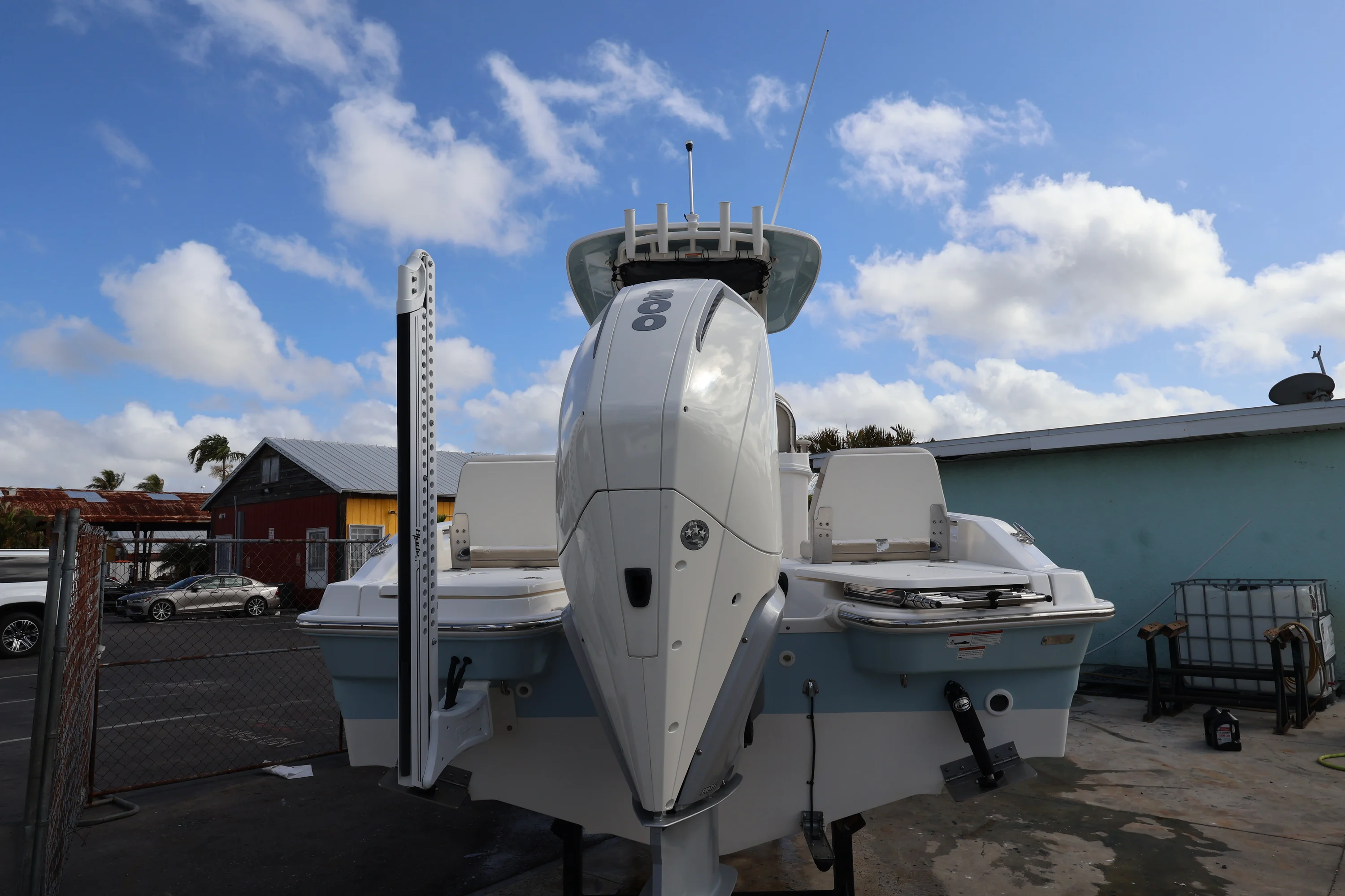 2023 Boston Whaler 250 Dauntless Image Thumbnail #5