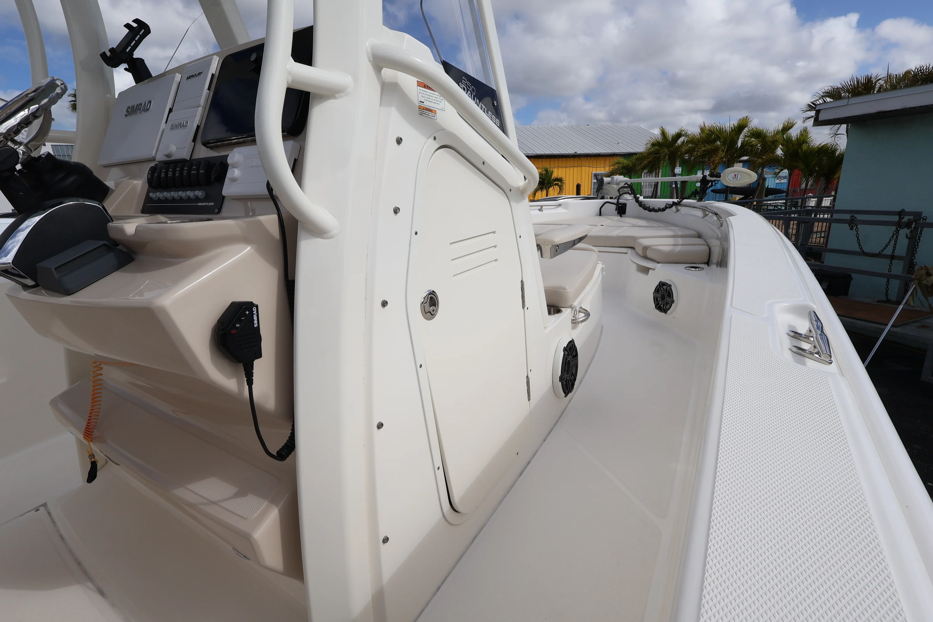 2023 Boston Whaler 250 Dauntless Image Thumbnail #29