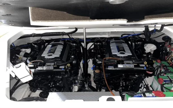 2024 Sea Ray 320 SUNDANCER COUPE Image Thumbnail #11