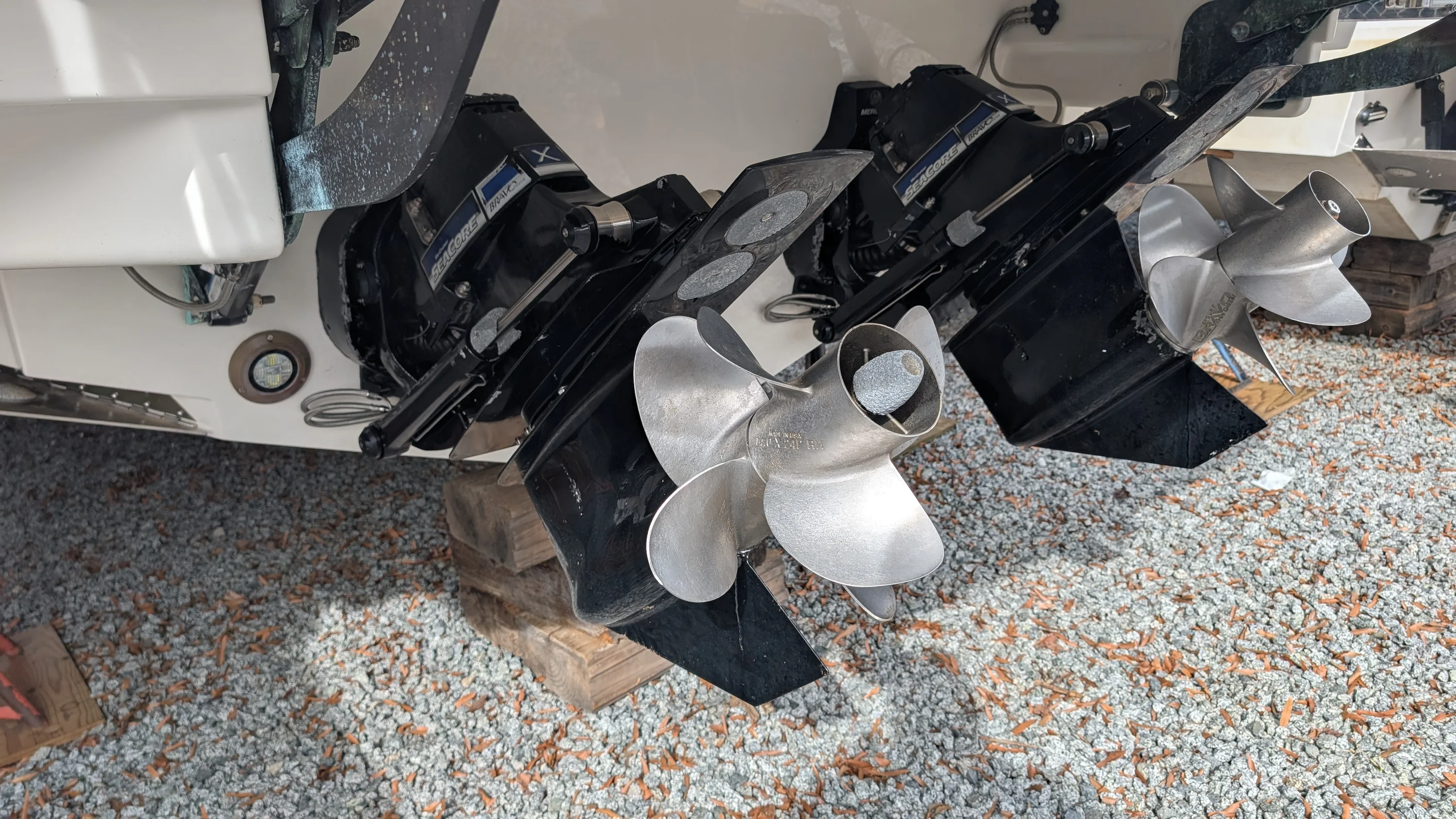 2024 Sea Ray 320 SUNDANCER COUPE Image Thumbnail #22