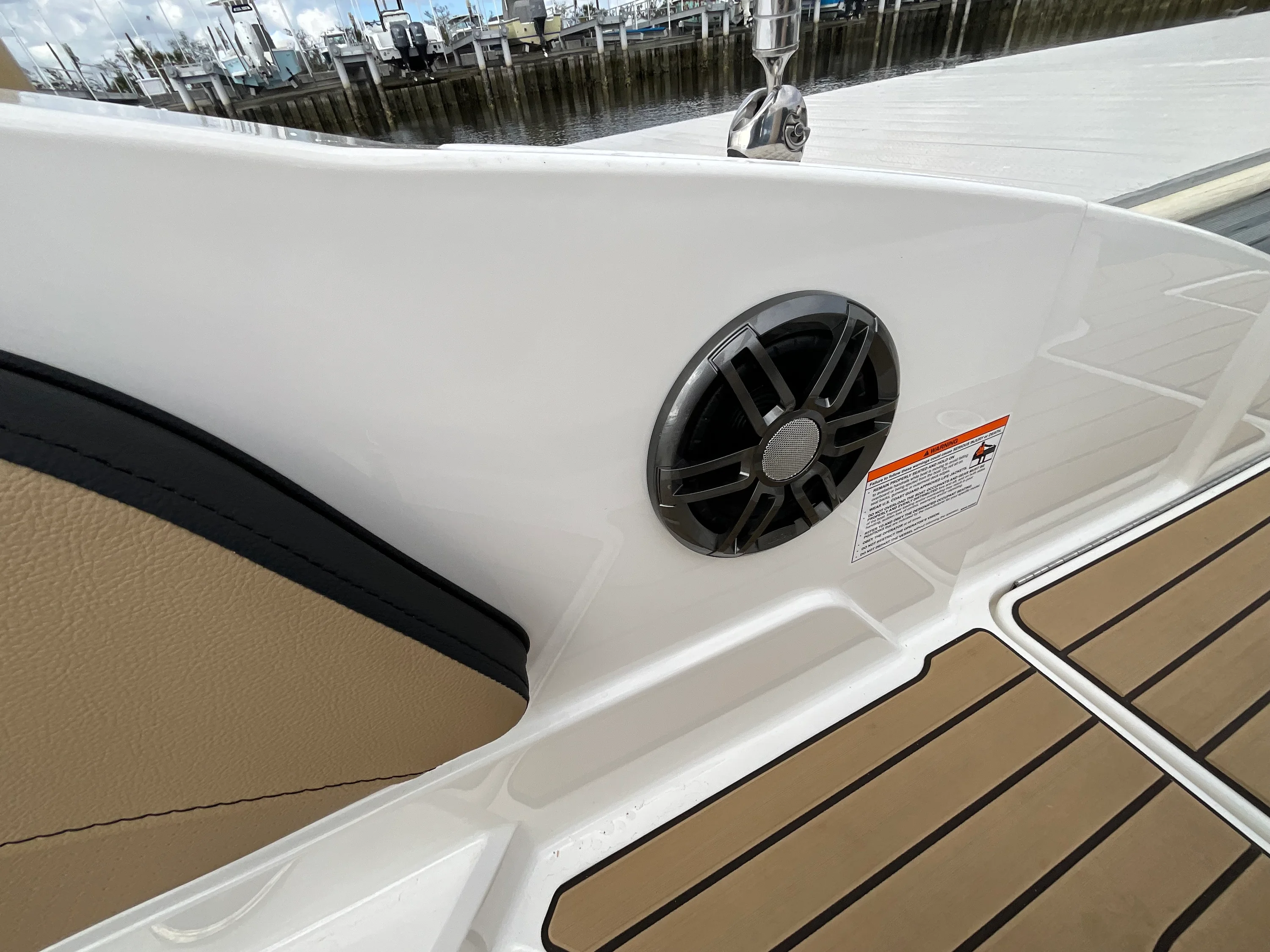 2026 Sea Ray SPX 210 Outboard Image Thumbnail #17