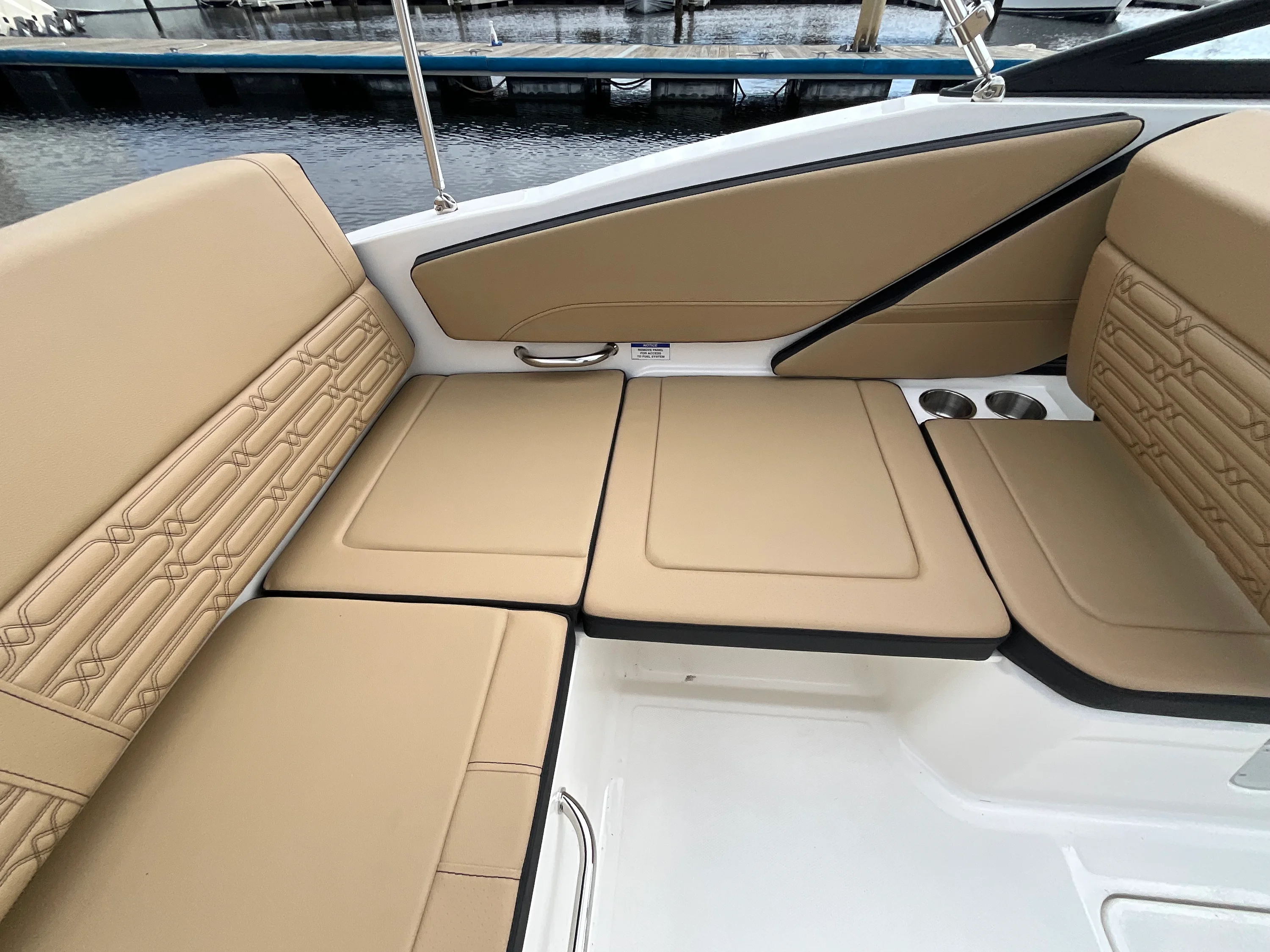 2026 Sea Ray SPX 210 Outboard Image Thumbnail #5