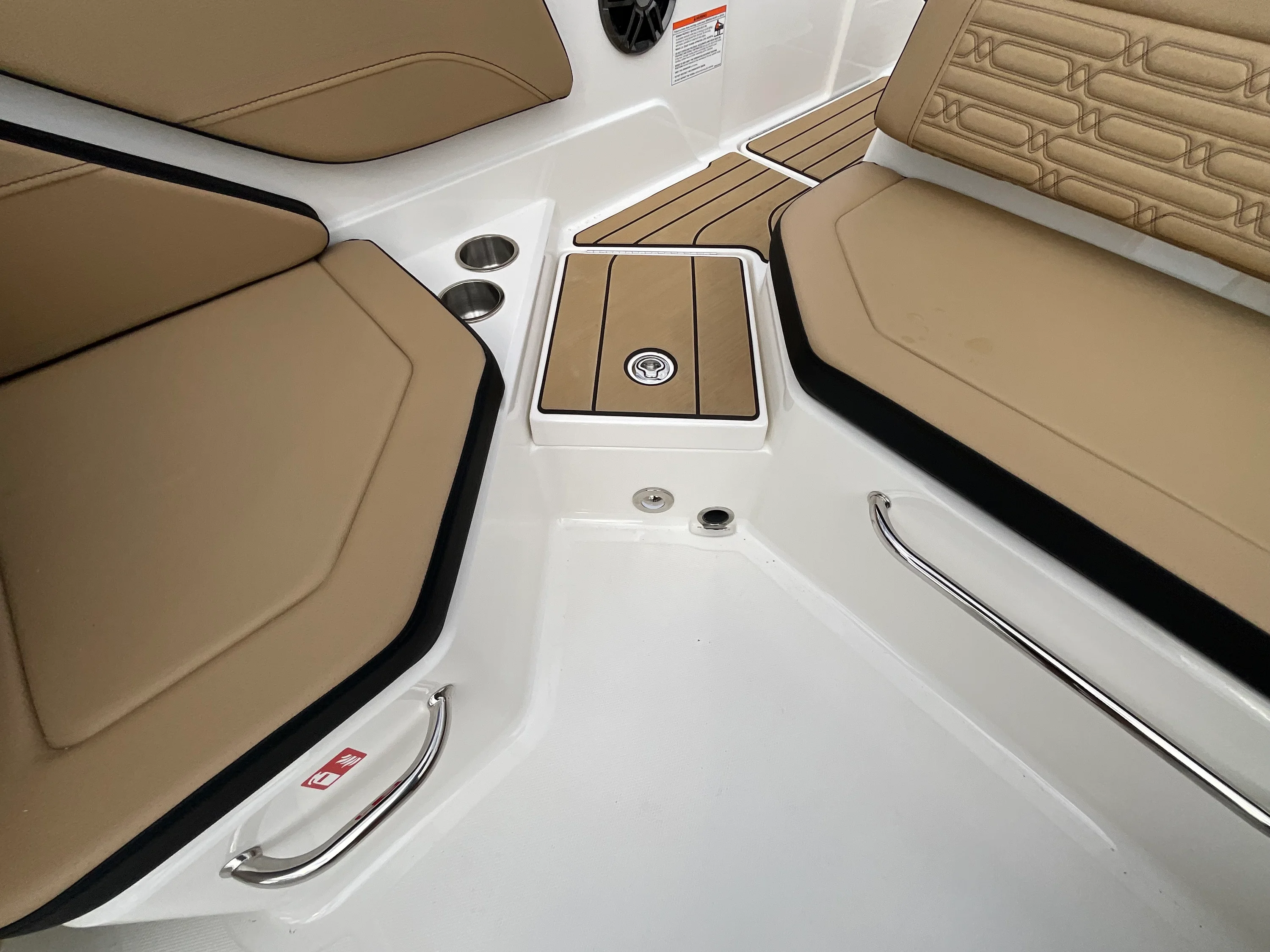 2026 Sea Ray SPX 210 Outboard Image Thumbnail #11