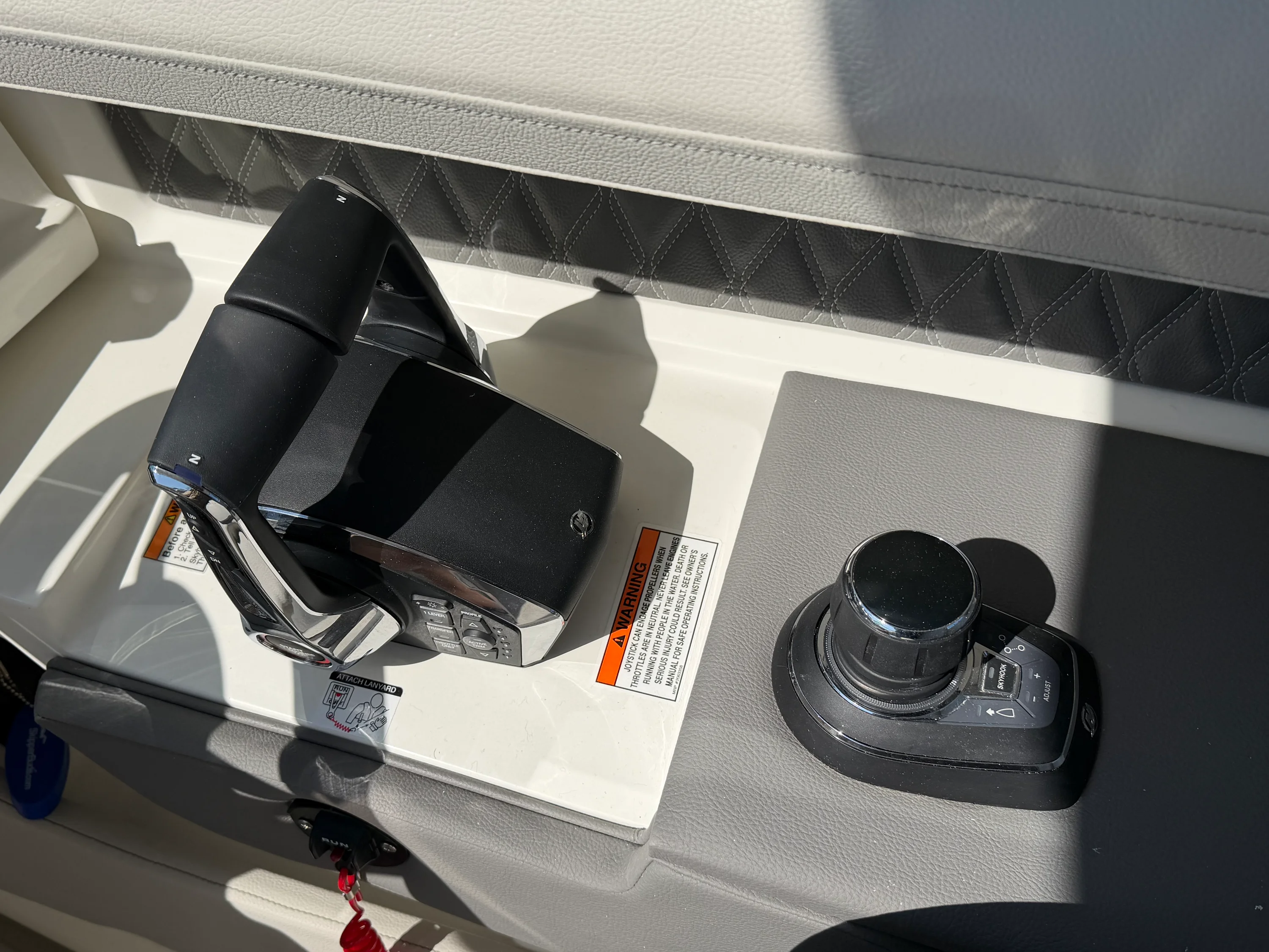 2026 Sea Ray SLX 310 Outboard Image Thumbnail #47
