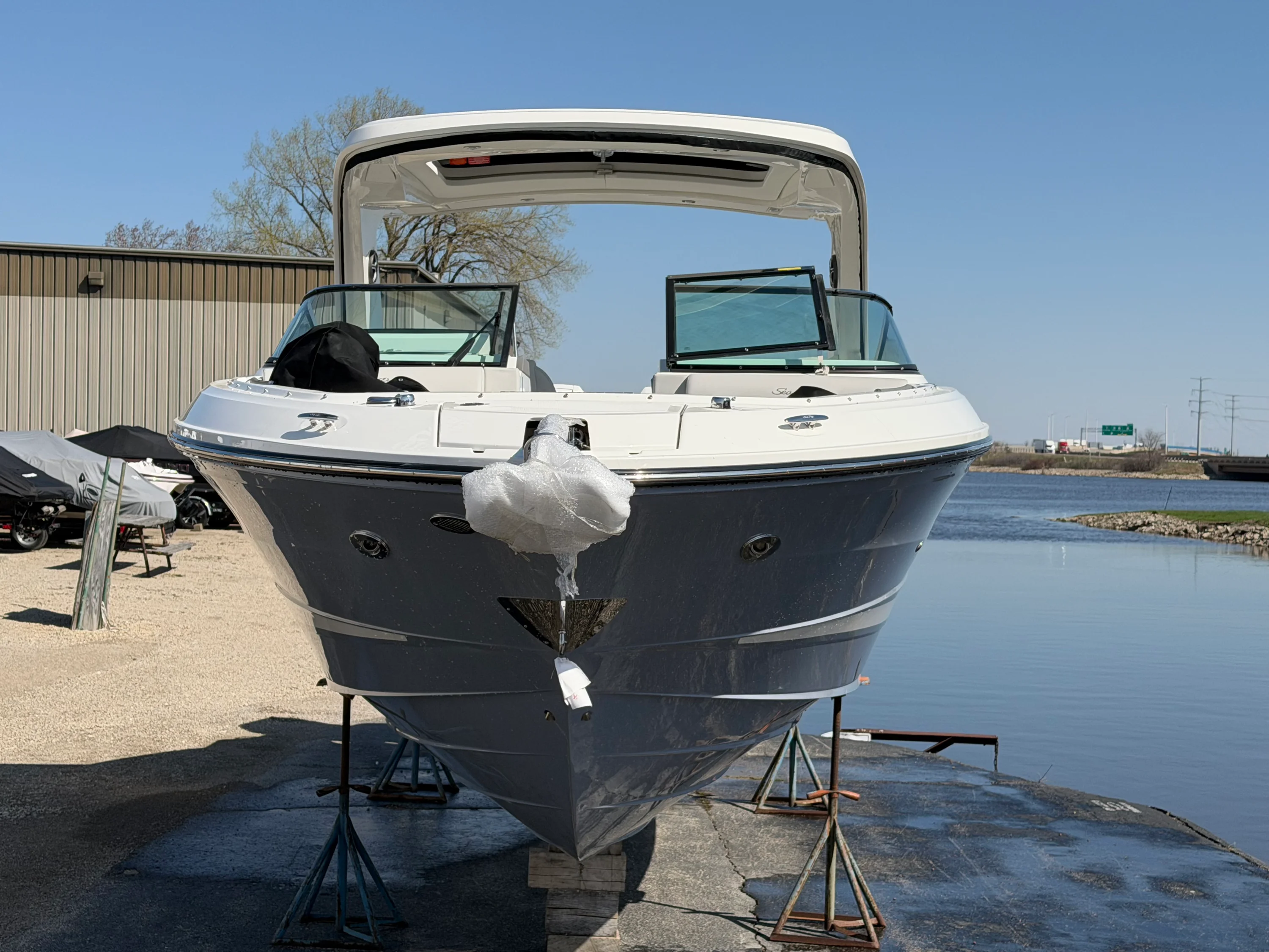 2026 Sea Ray SLX 310 Outboard Image Thumbnail #1