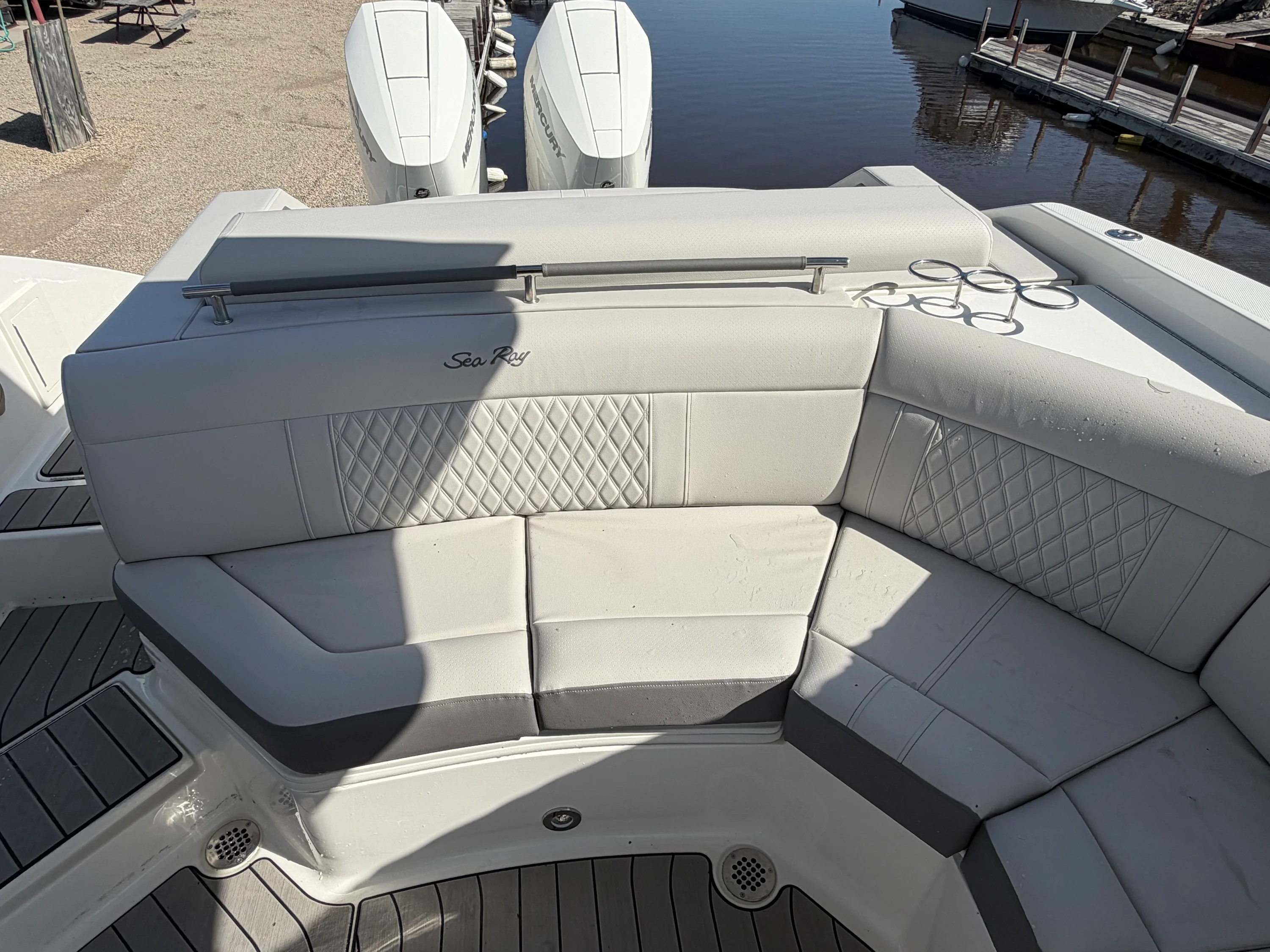 2026 Sea Ray SLX 310 Outboard Image Thumbnail #52