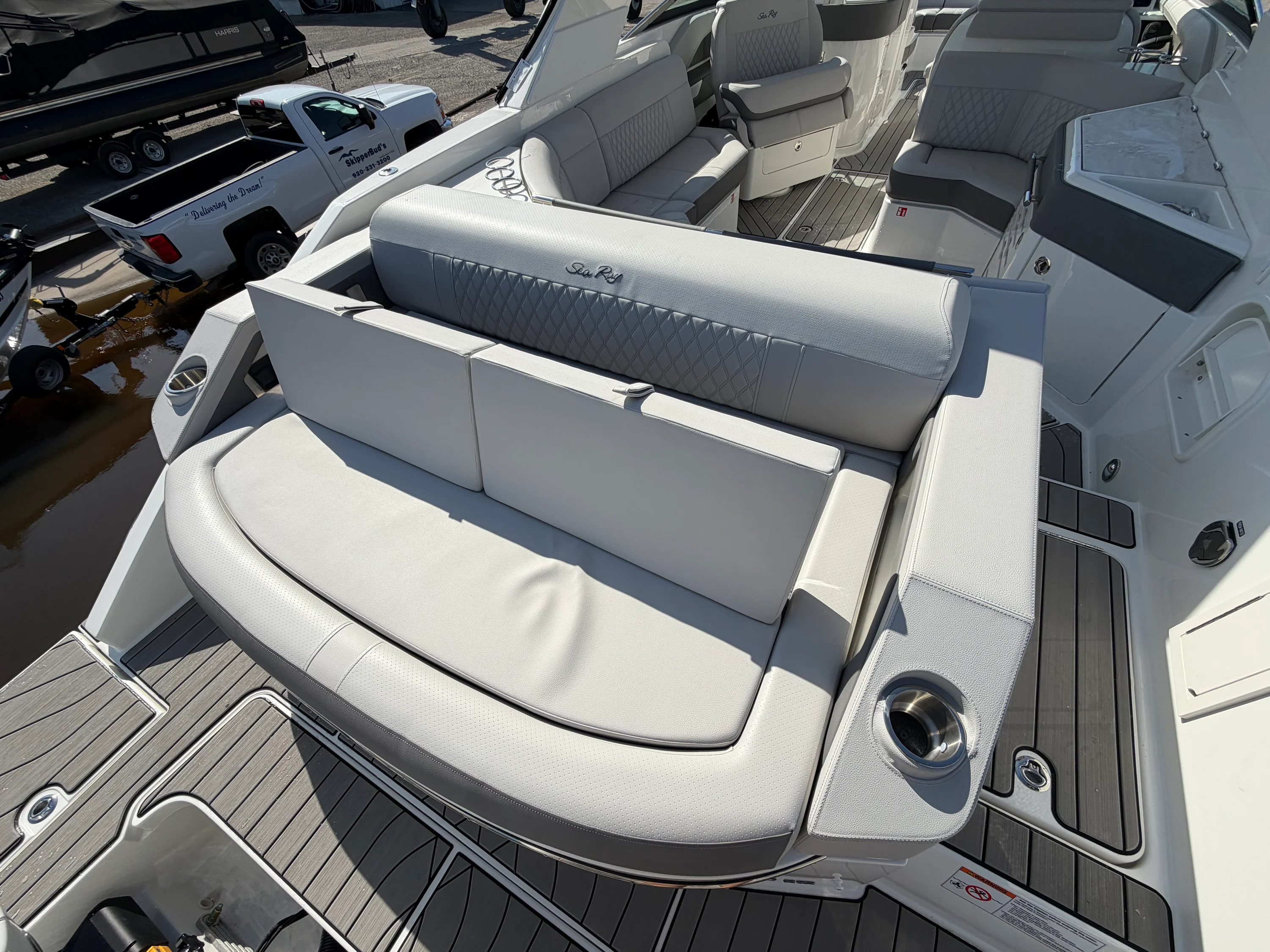 2026 Sea Ray SLX 310 Outboard Image Thumbnail #63