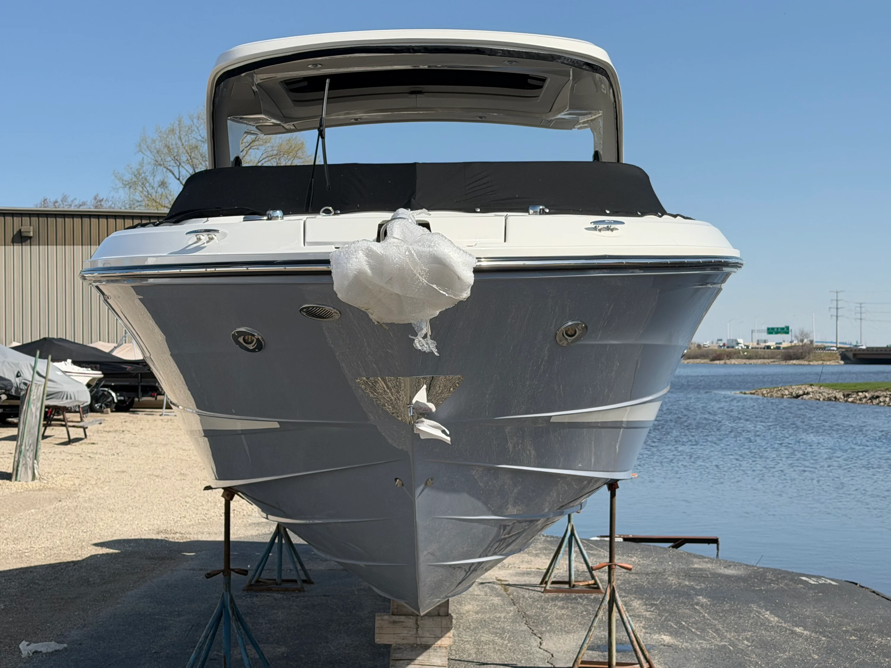 2026 Sea Ray SLX 310 Outboard Image Thumbnail #71