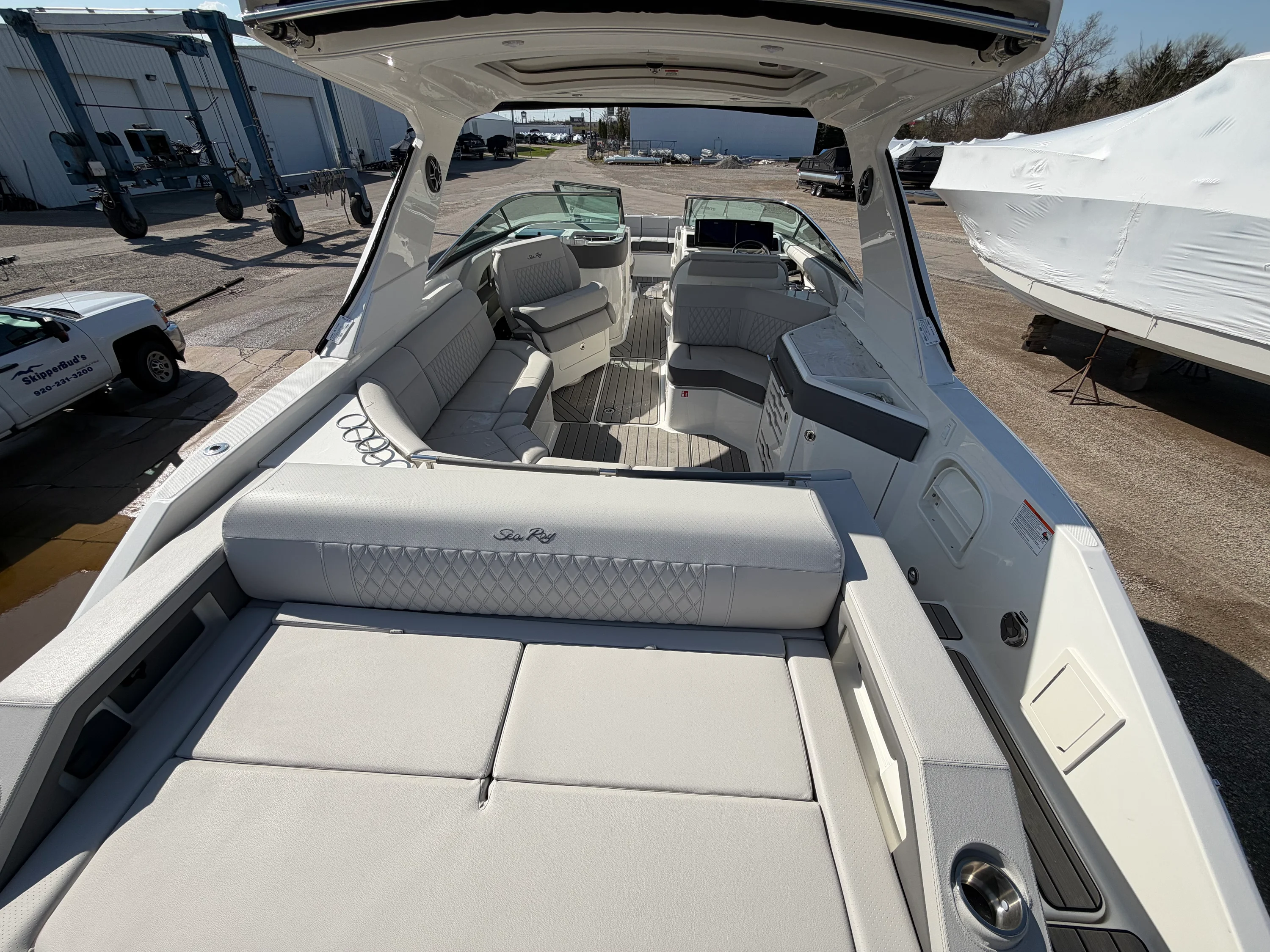 2026 Sea Ray SLX 310 Outboard Image Thumbnail #66