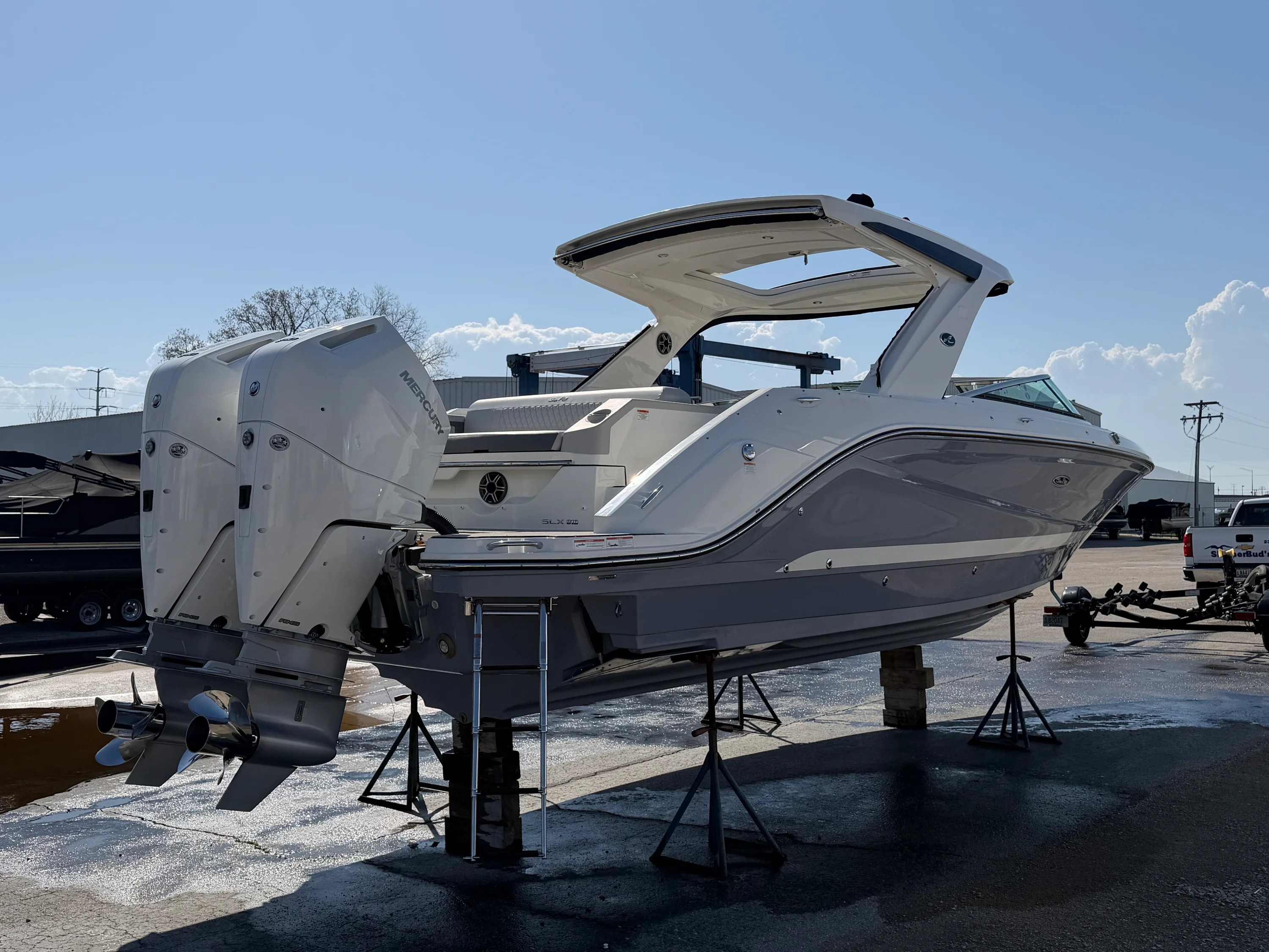 2026 Sea Ray SLX 310 Outboard Image Thumbnail #10