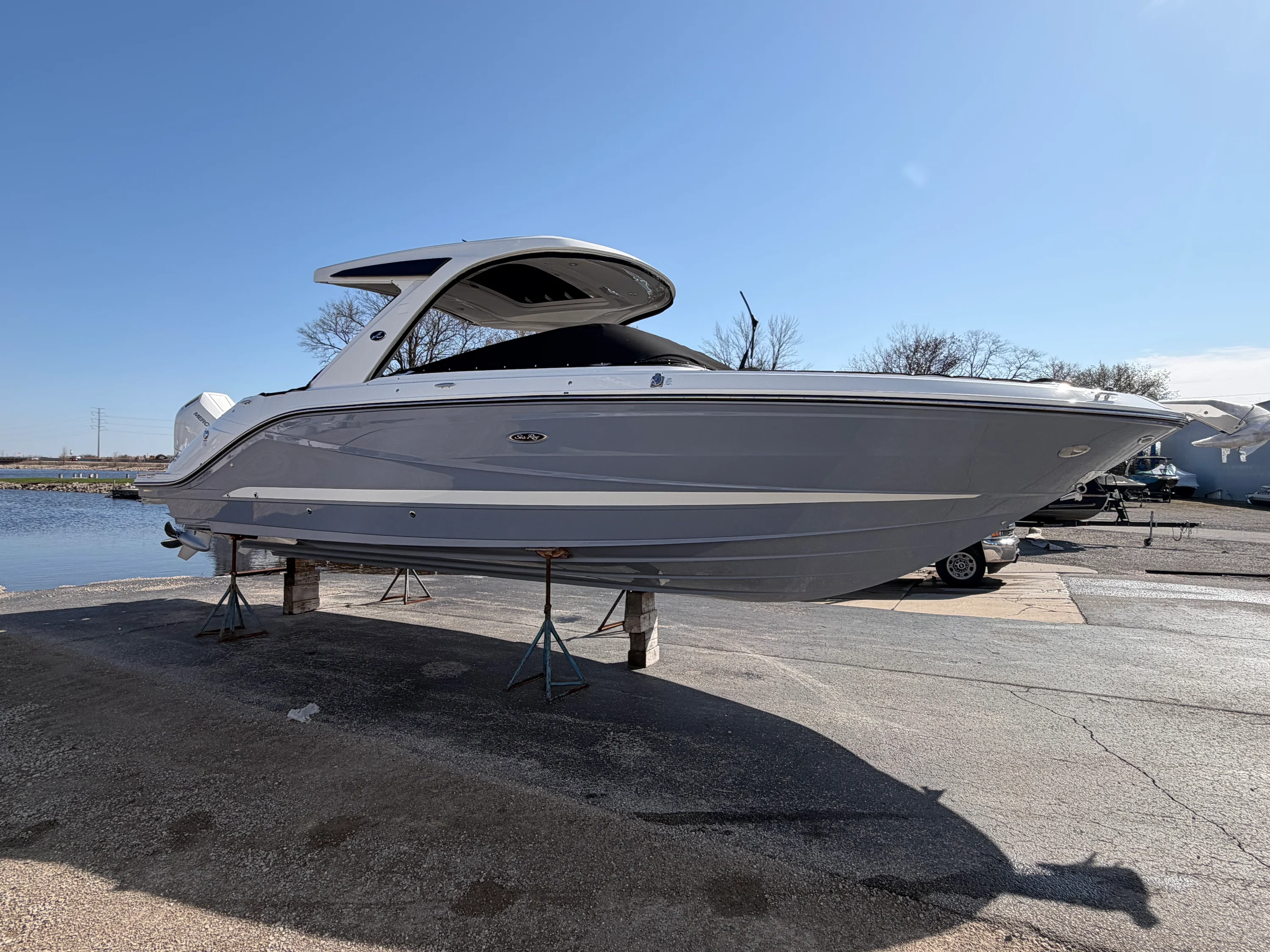 2026 Sea Ray SLX 310 Outboard Image Thumbnail #69