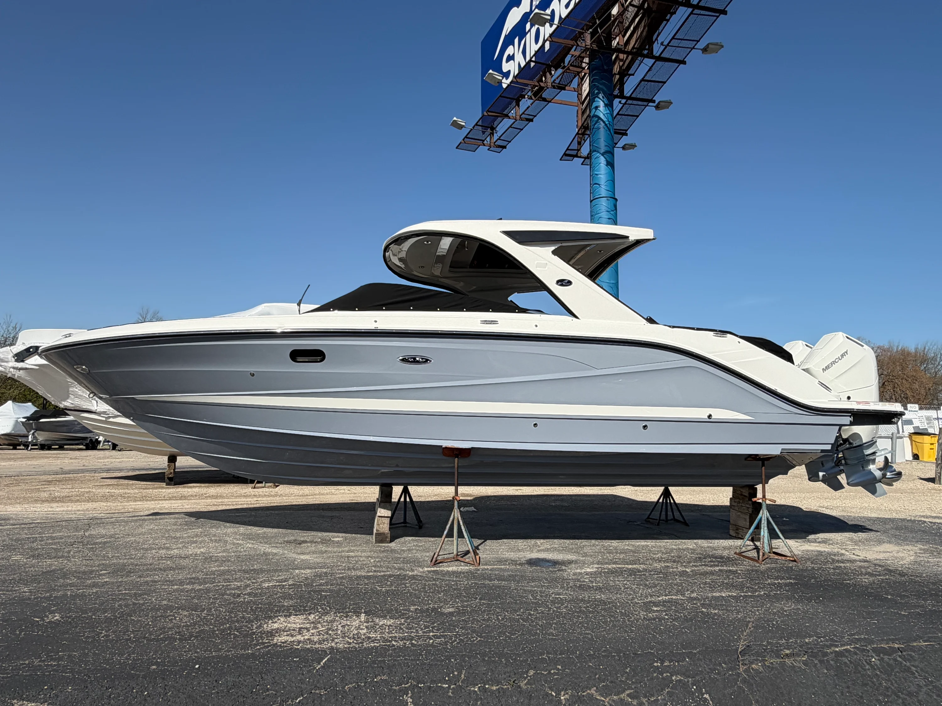 2026 Sea Ray SLX 310 Outboard Image Thumbnail #73