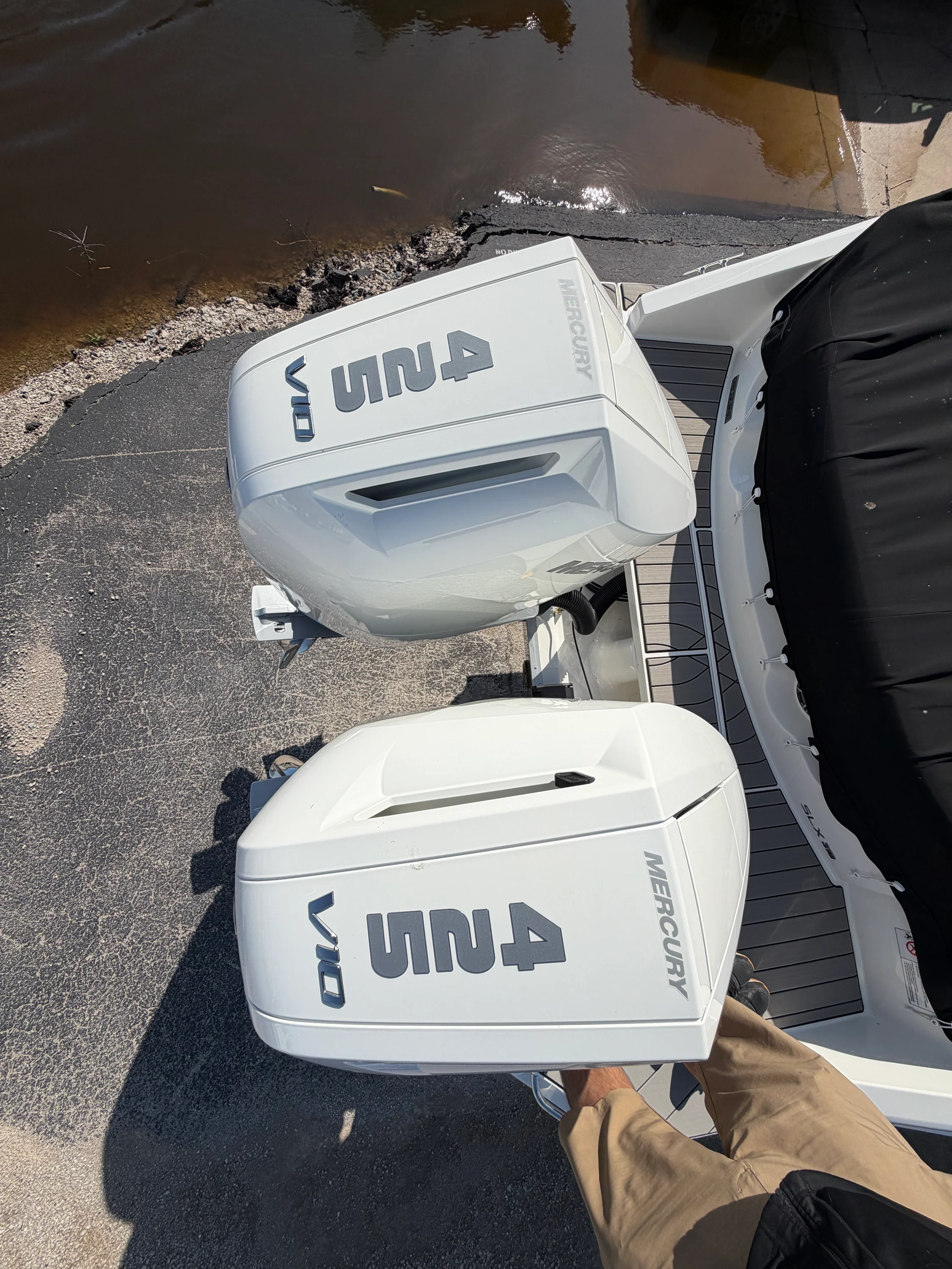 2026 Sea Ray SLX 310 Outboard Image Thumbnail #67