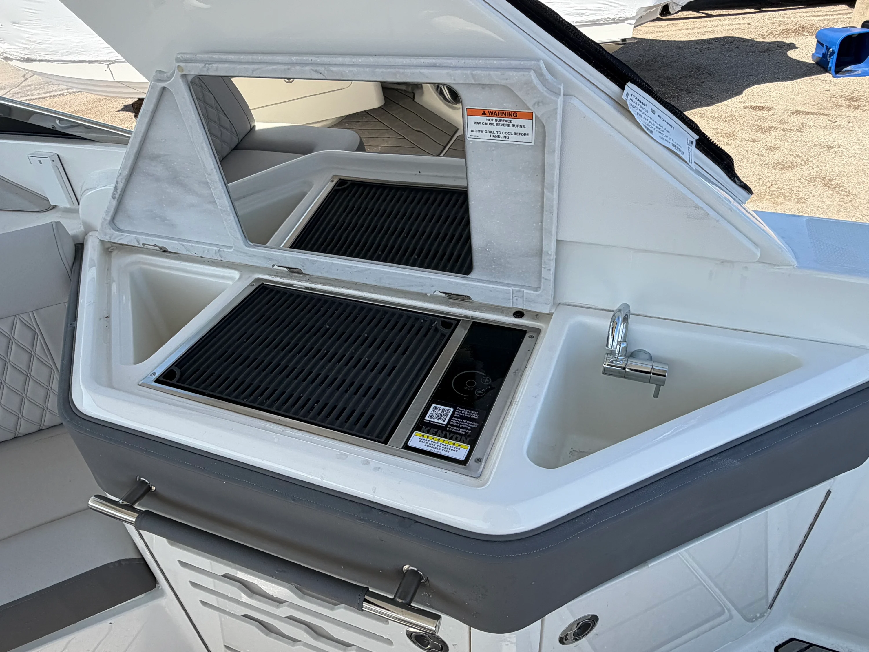 2026 Sea Ray SLX 310 Outboard Image Thumbnail #56