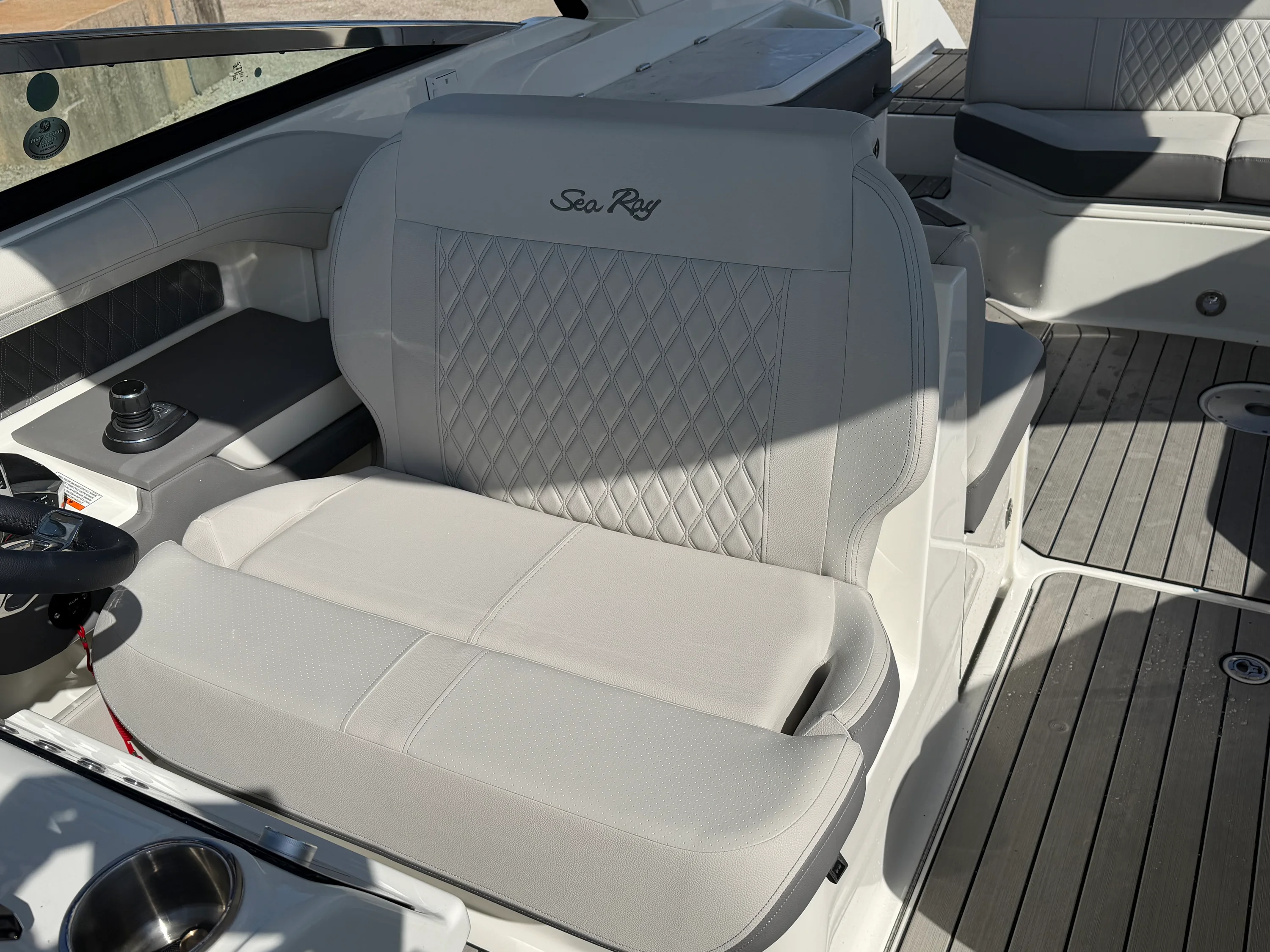 2026 Sea Ray SLX 310 Outboard Image Thumbnail #48