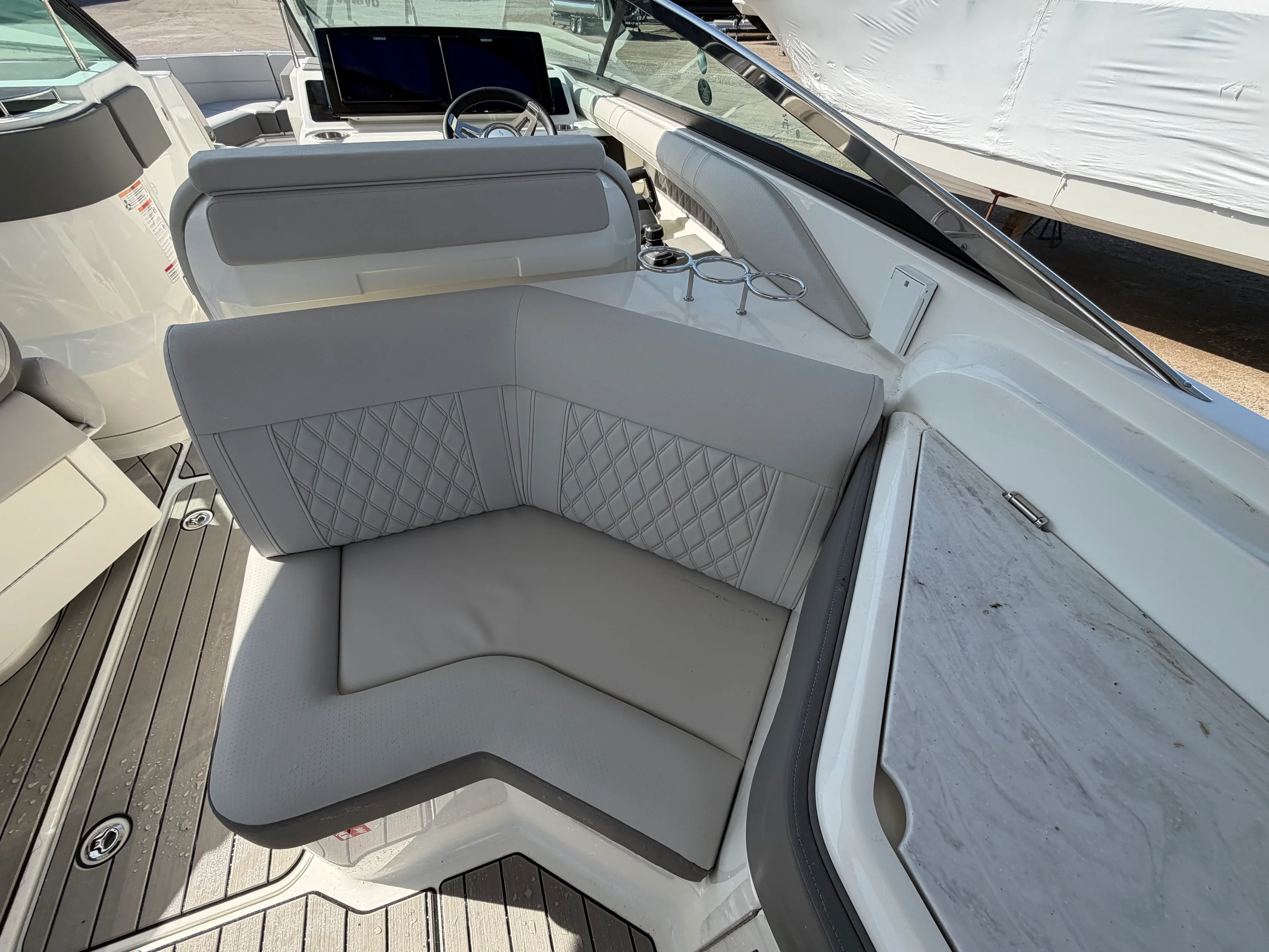 2026 Sea Ray SLX 310 Outboard Image Thumbnail #53