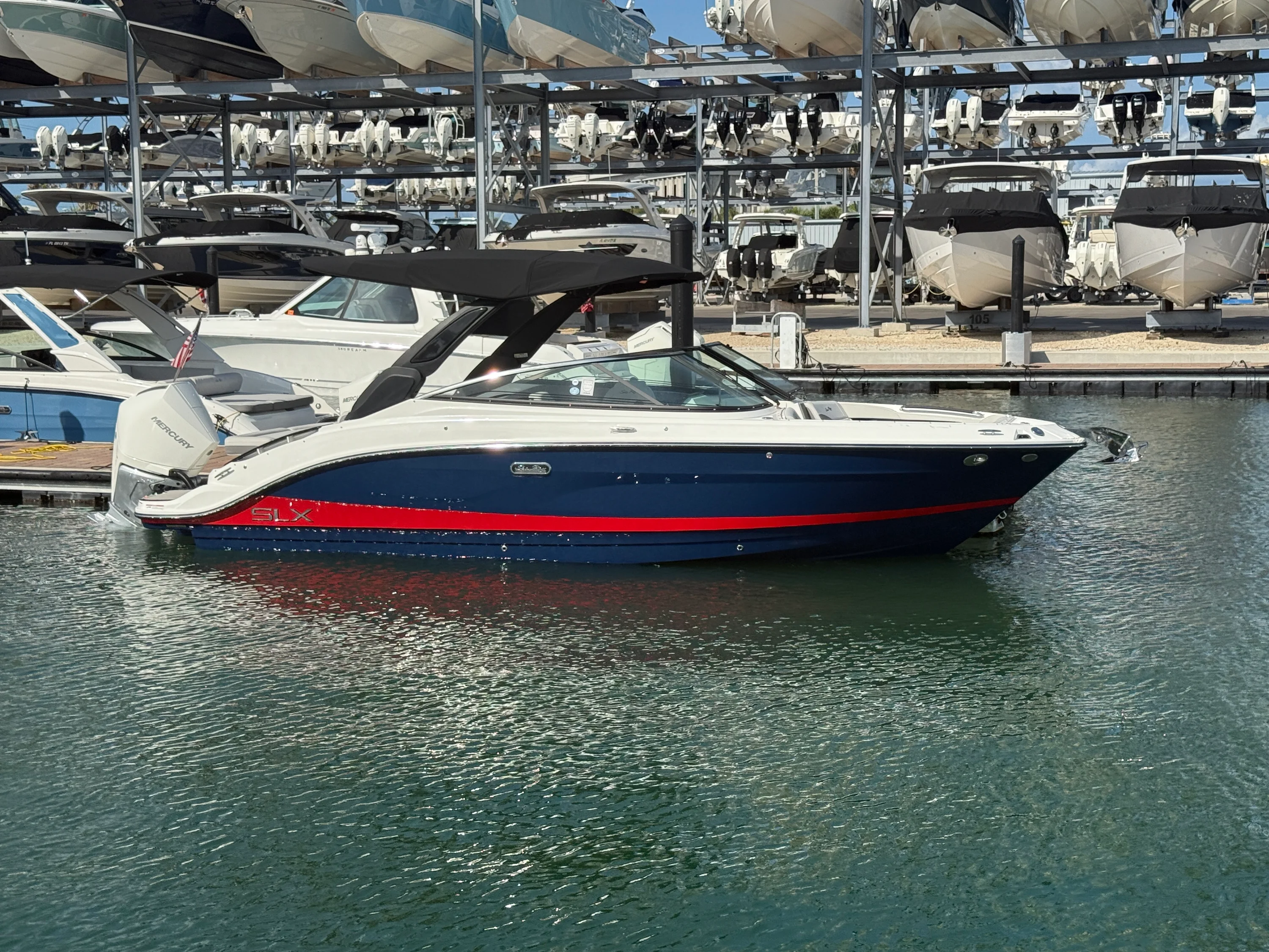 2026 Sea Ray SLX 260 Outboard Image Thumbnail #0