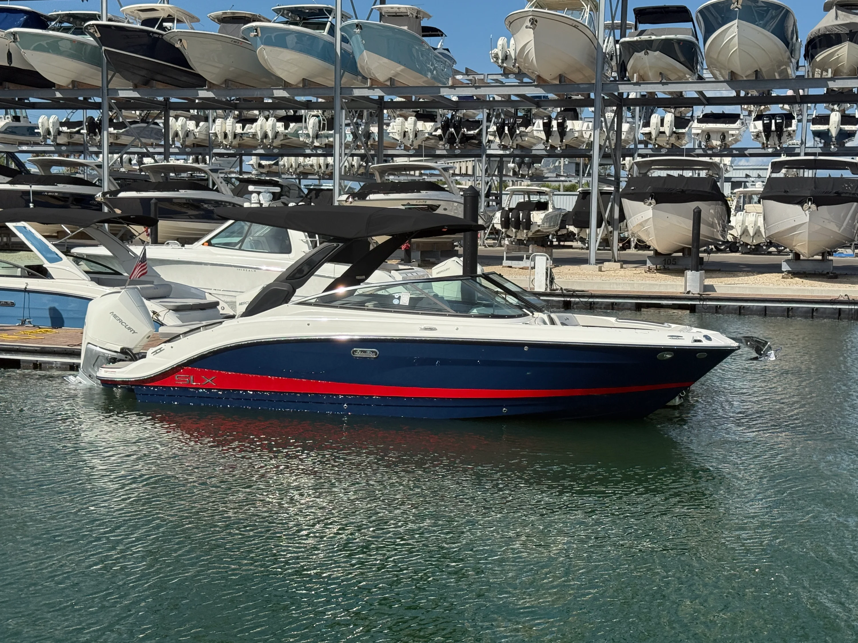 2026 Sea Ray SLX 260 Outboard Image Thumbnail #1