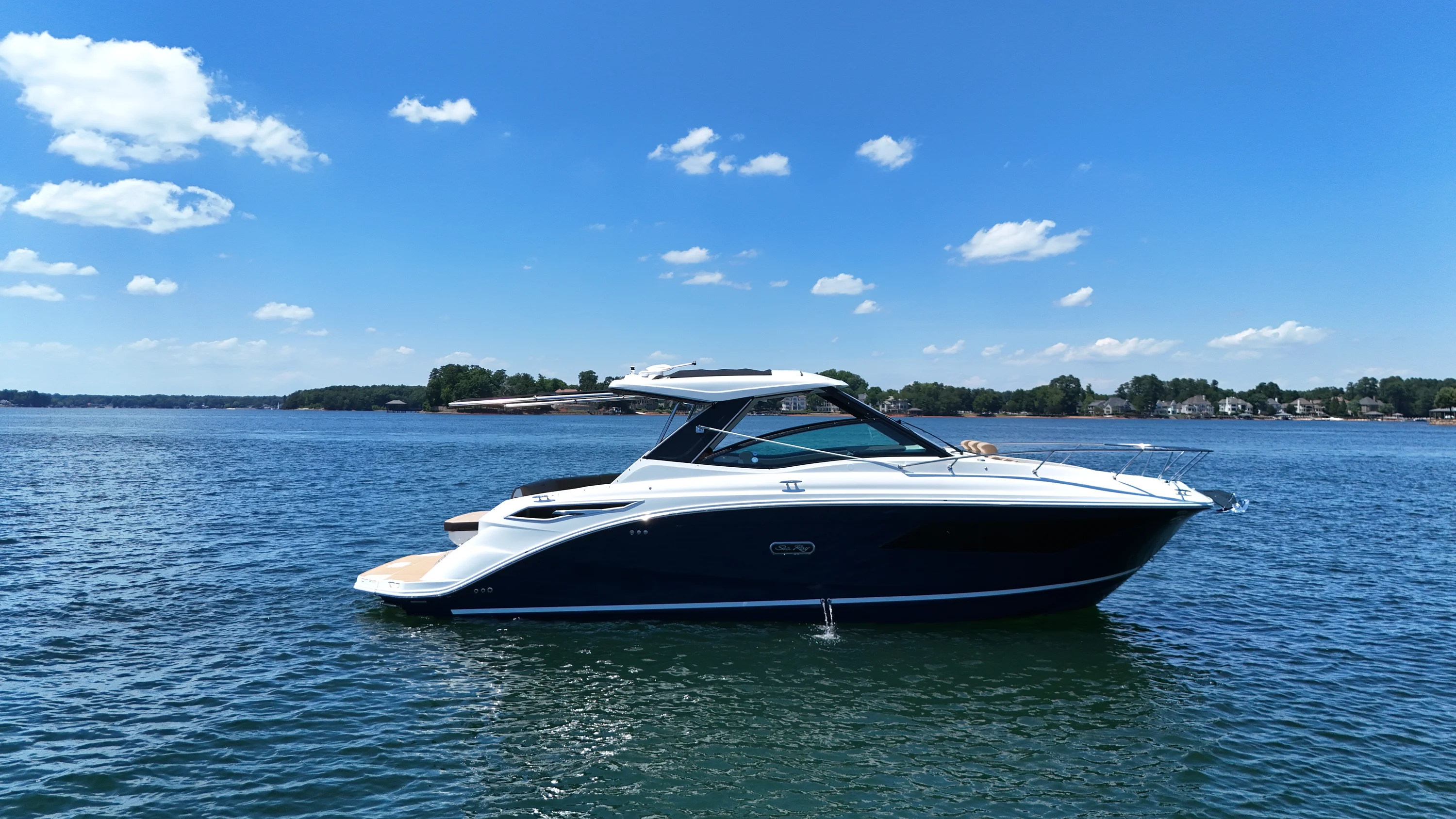2026 Sea Ray Sundancer 320 Image Thumbnail #8