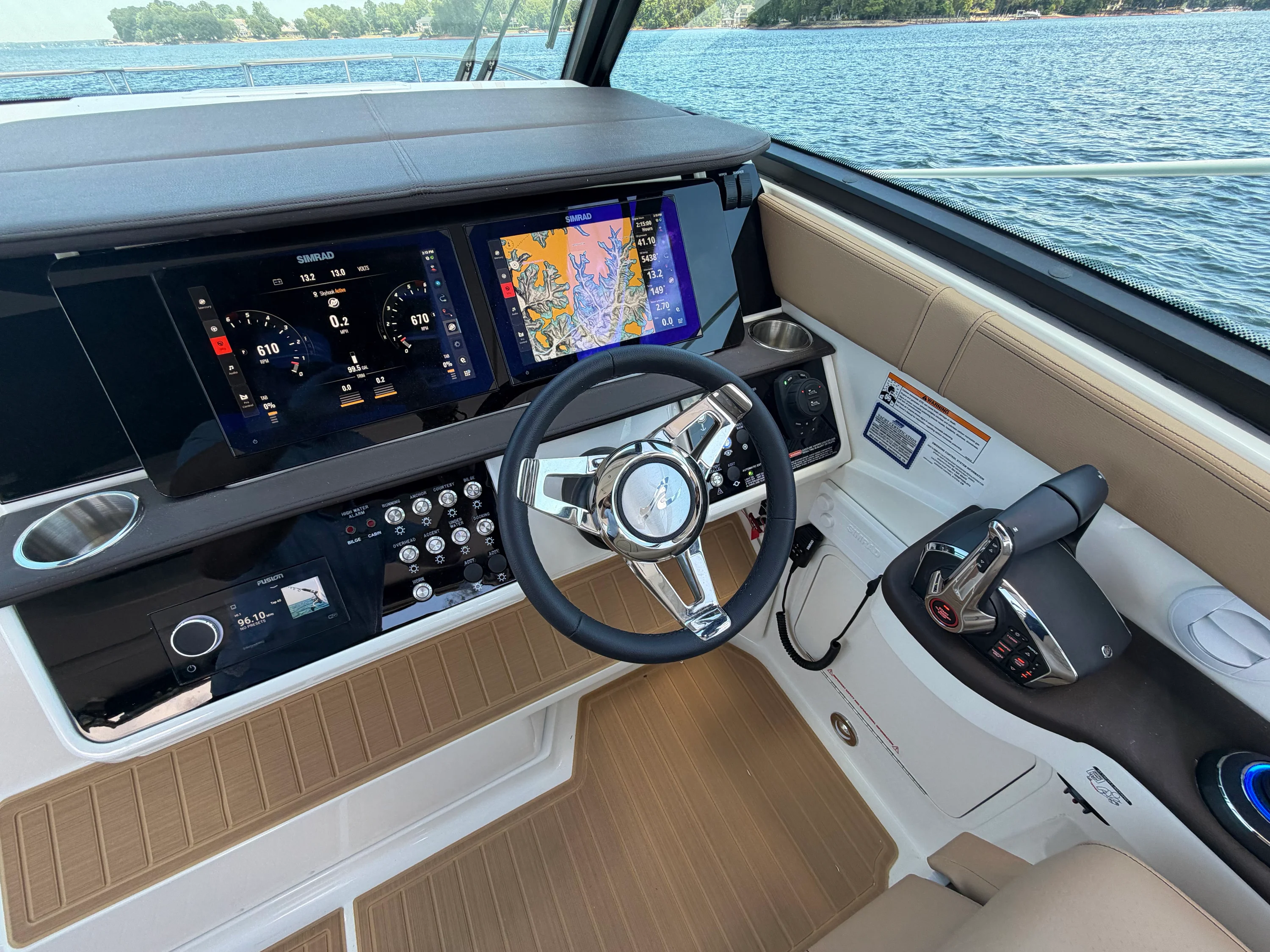 2026 Sea Ray Sundancer 320 Image Thumbnail #37