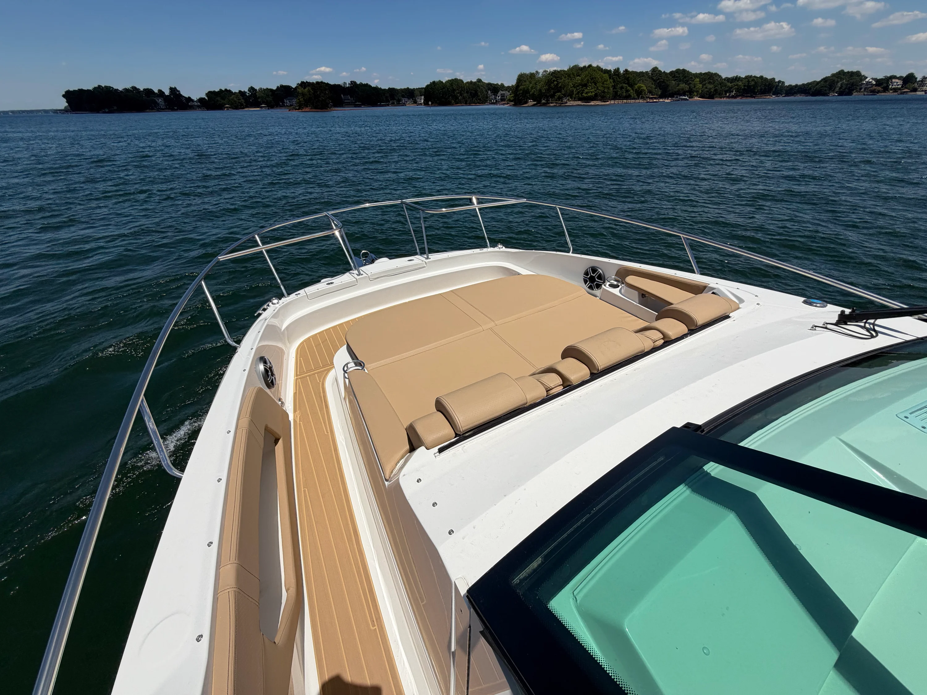2026 Sea Ray Sundancer 320 Image Thumbnail #14