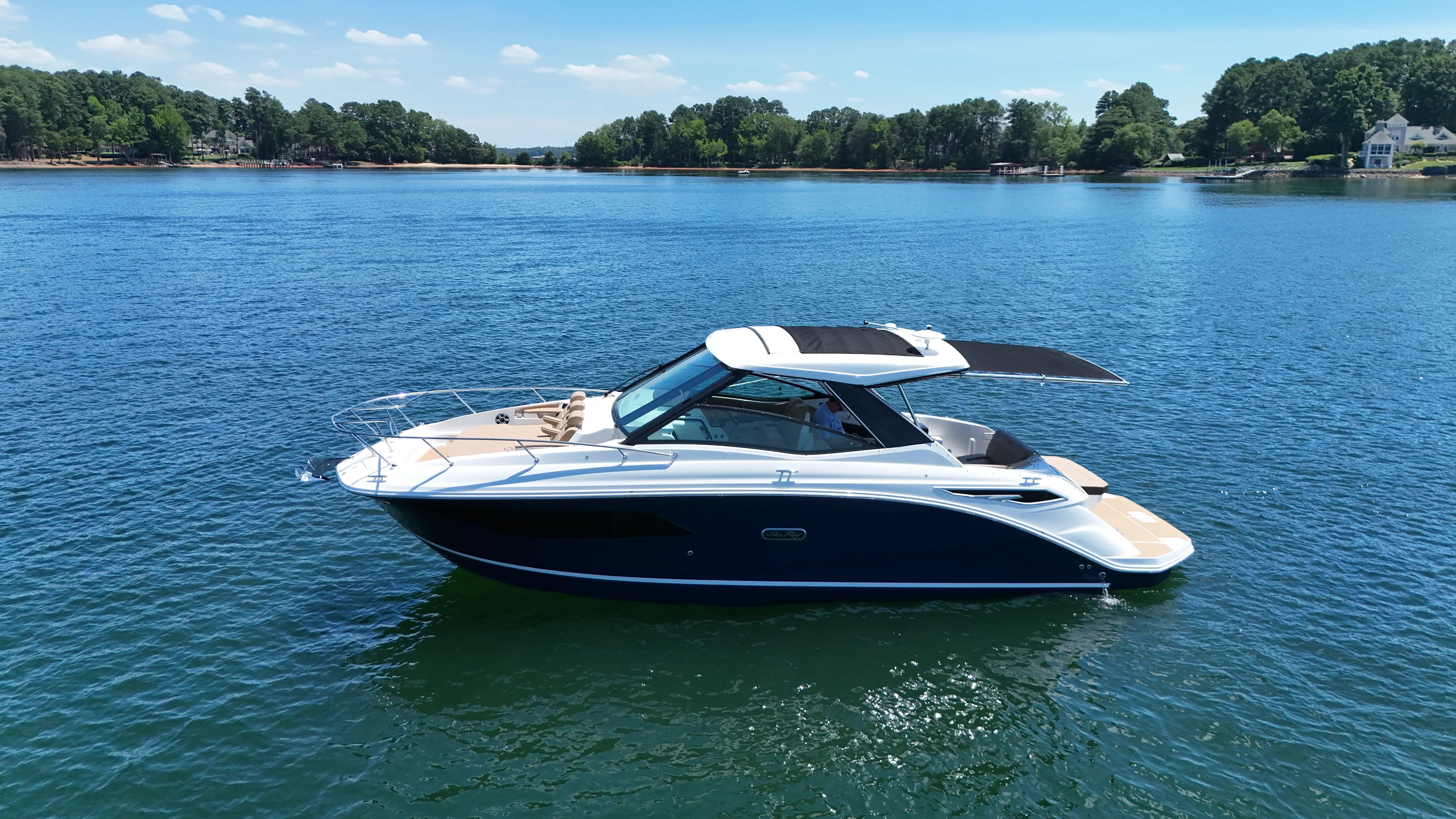 2026 Sea Ray Sundancer 320 Image Thumbnail #2