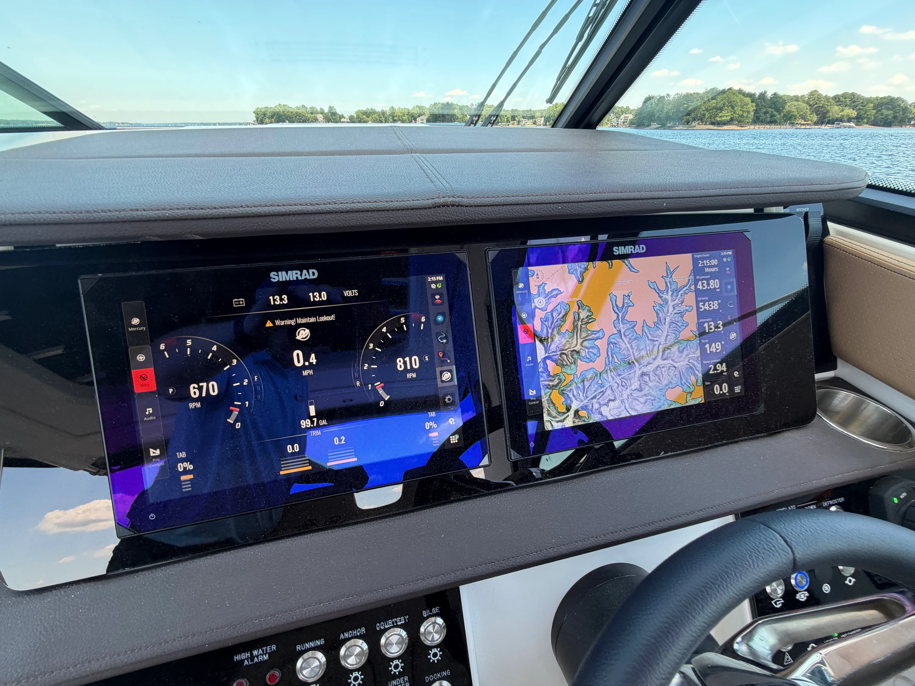 2026 Sea Ray Sundancer 320 Image Thumbnail #13
