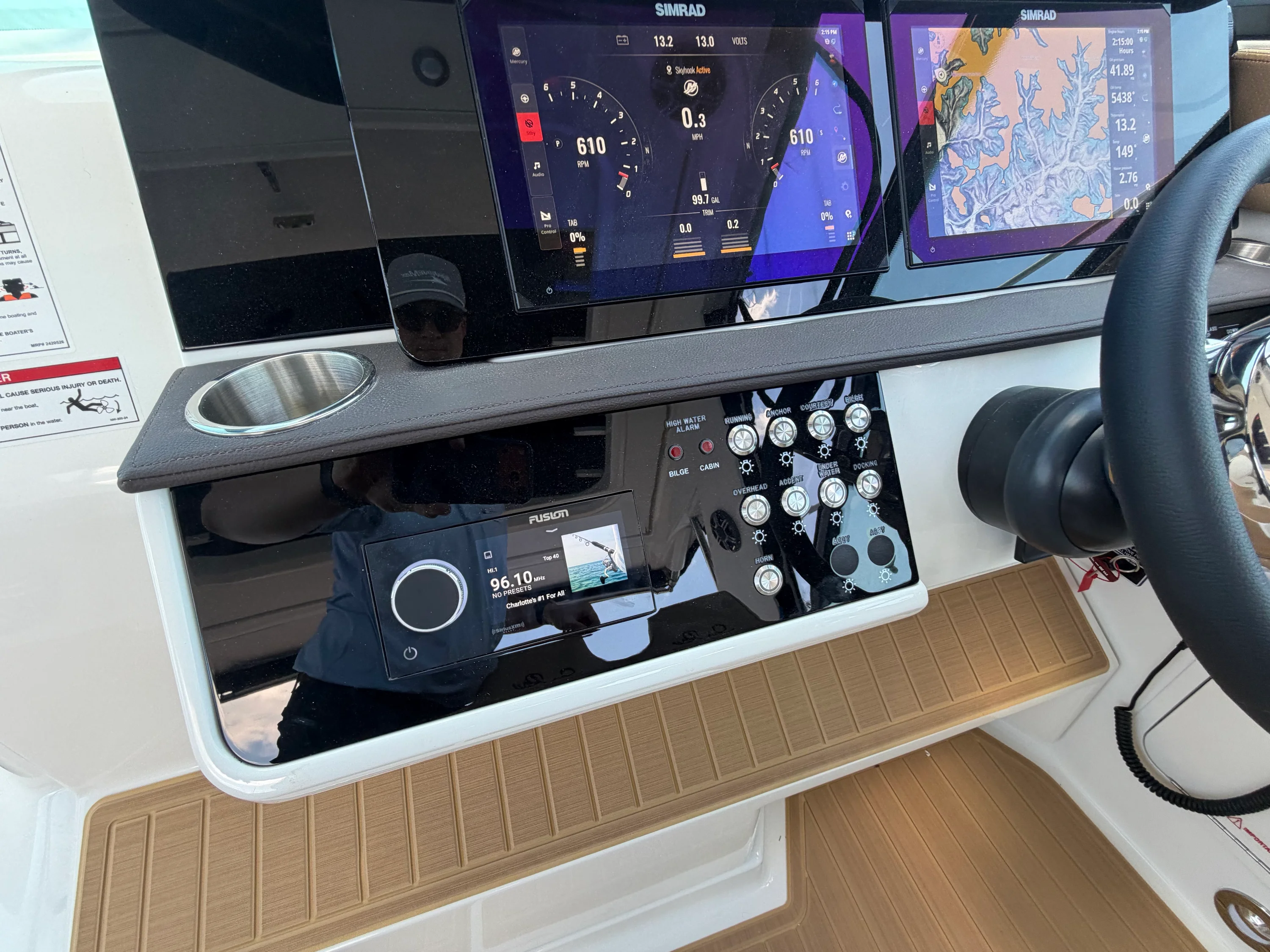 2026 Sea Ray Sundancer 320 Image Thumbnail #12