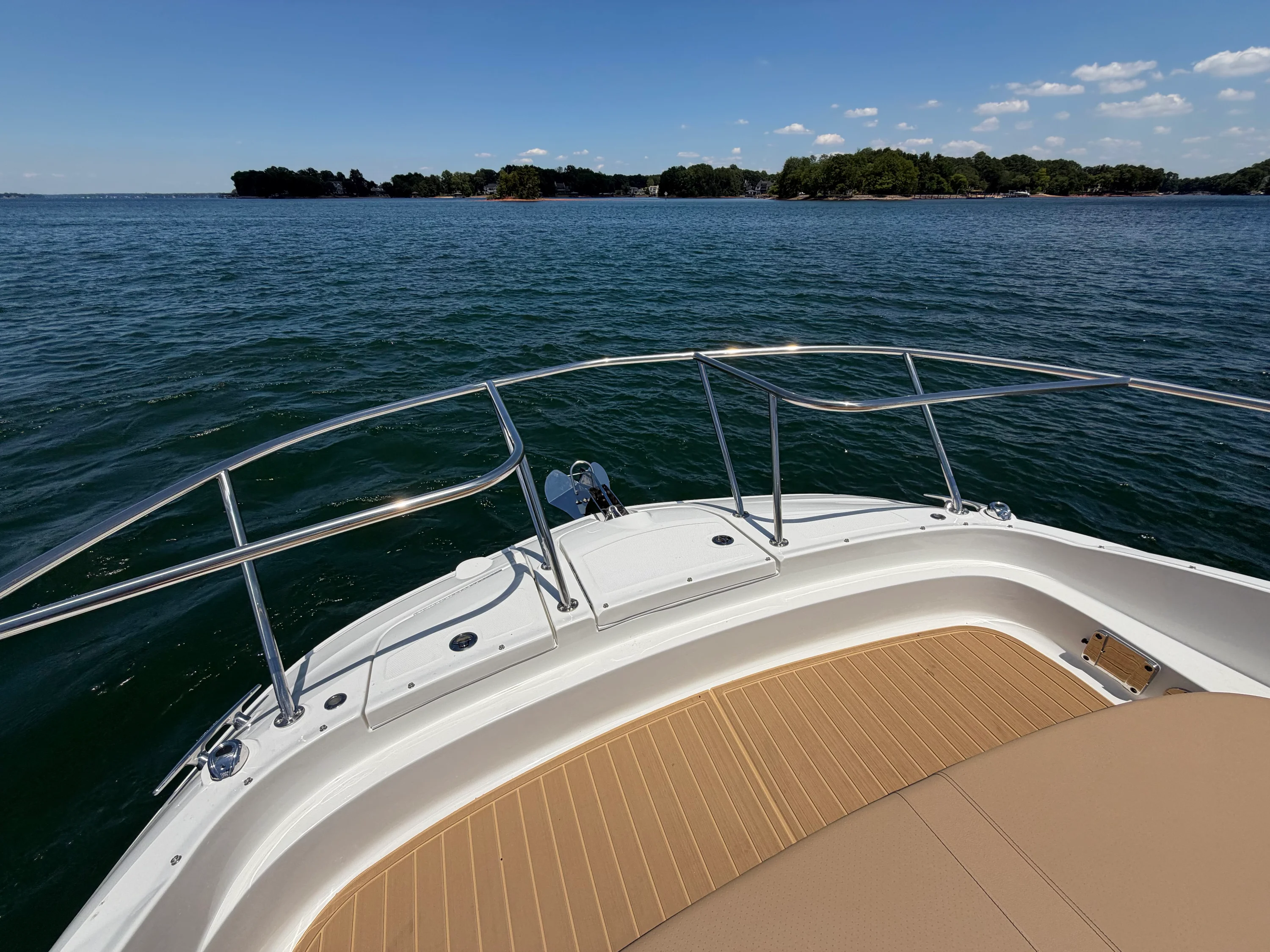 2026 Sea Ray Sundancer 320 Image Thumbnail #16