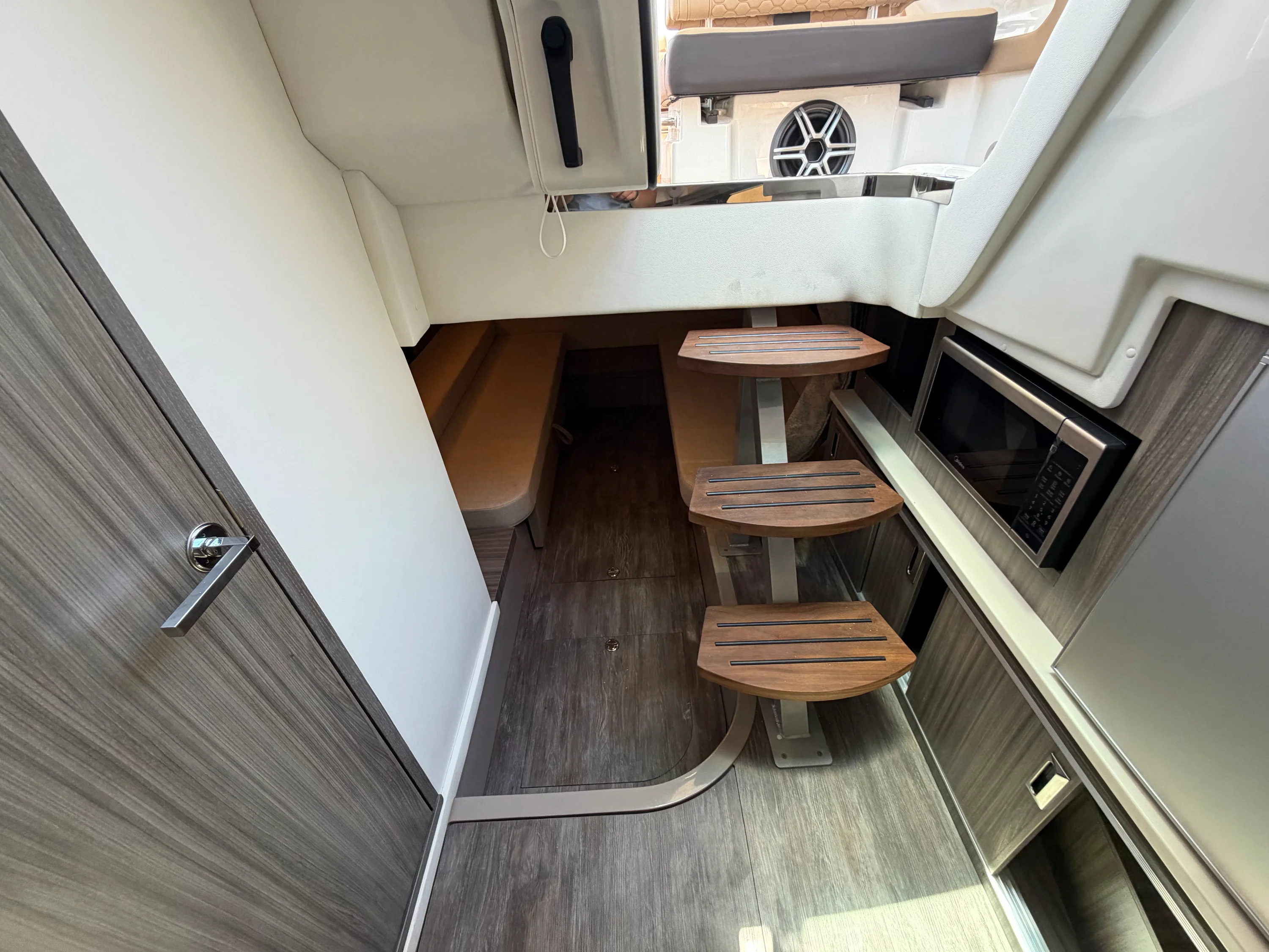 2026 Sea Ray Sundancer 320 Image Thumbnail #23