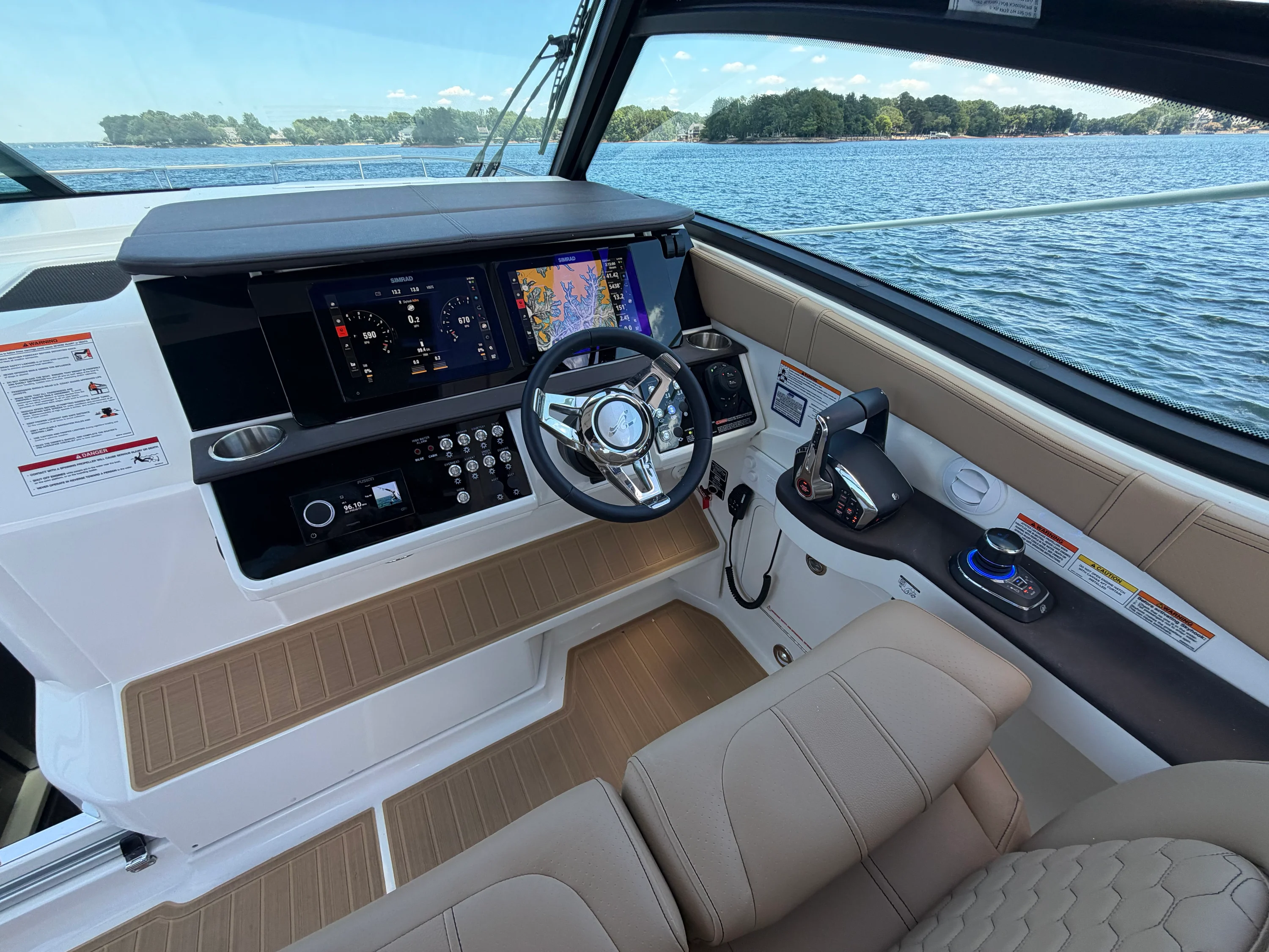 2026 Sea Ray Sundancer 320 Image Thumbnail #36