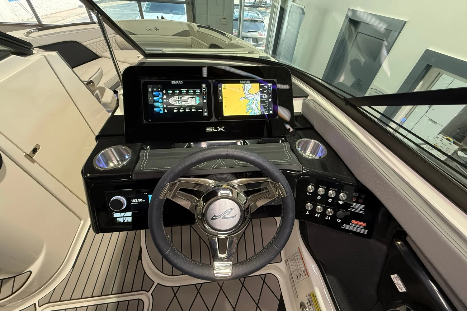 2026 Sea Ray SLX 260 Image Thumbnail #17