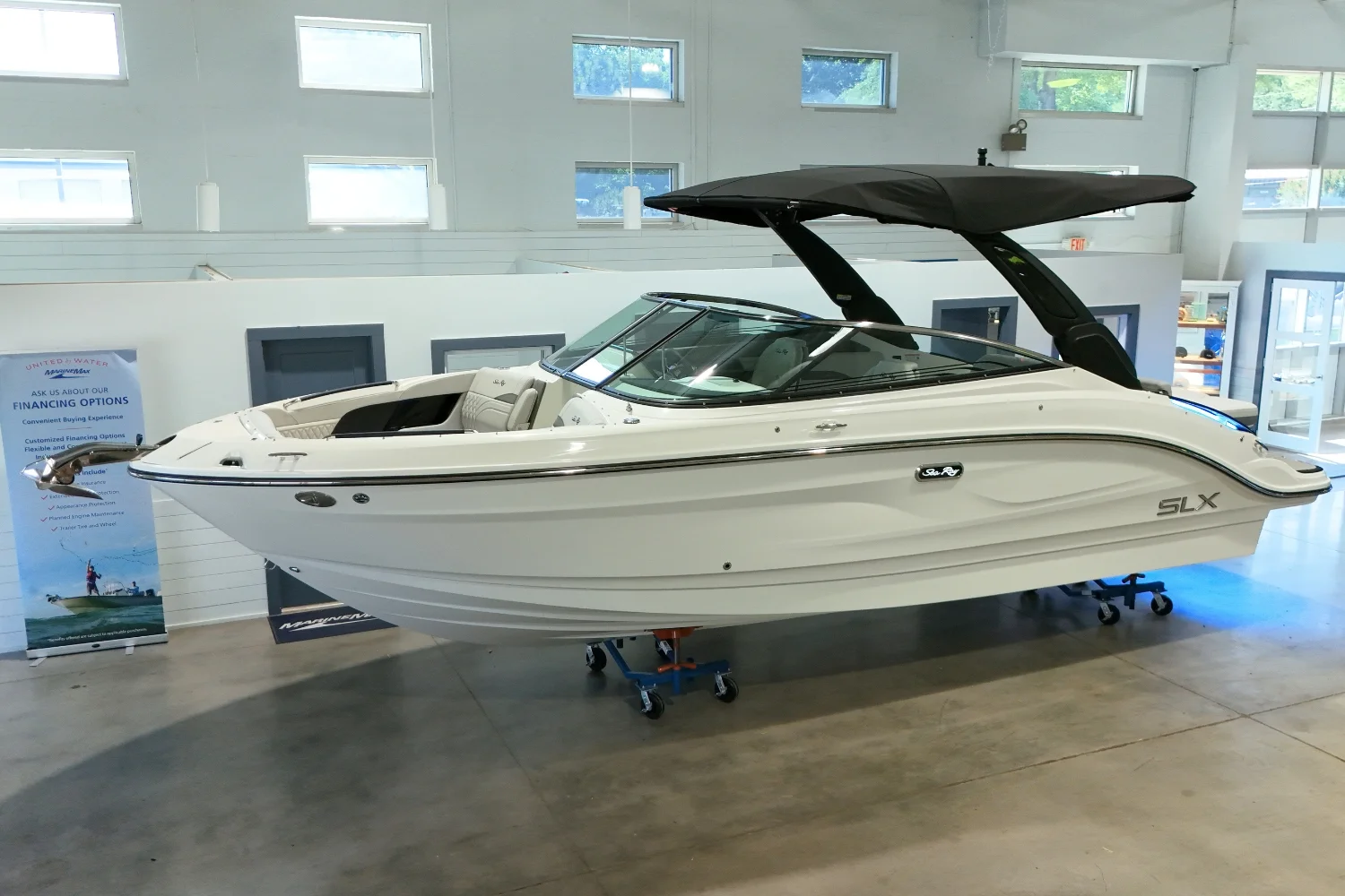 2026 Sea Ray SLX 260 Image Thumbnail #1
