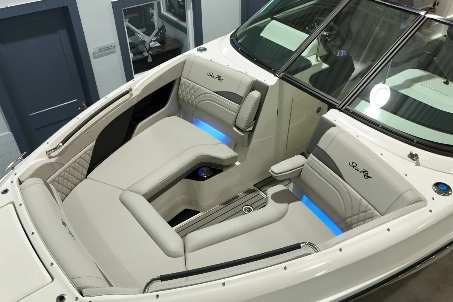 2026 Sea Ray SLX 260 Image Thumbnail #23