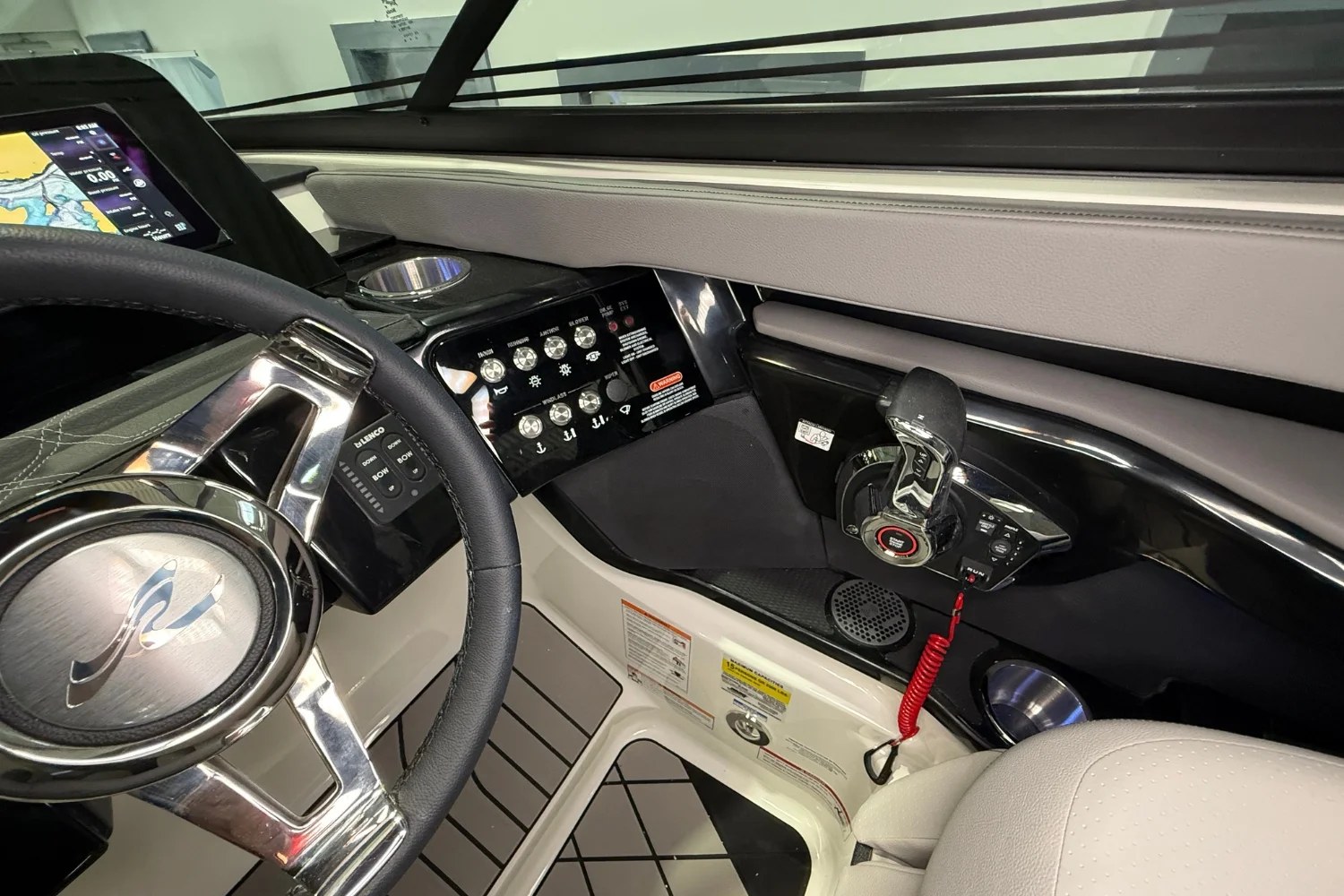 2026 Sea Ray SLX 260 Image Thumbnail #18