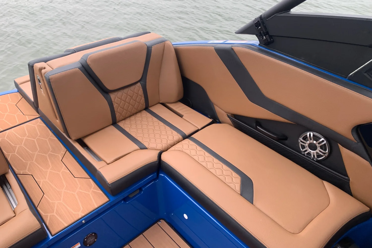 2026 Yamaha 255XD Image Thumbnail #8