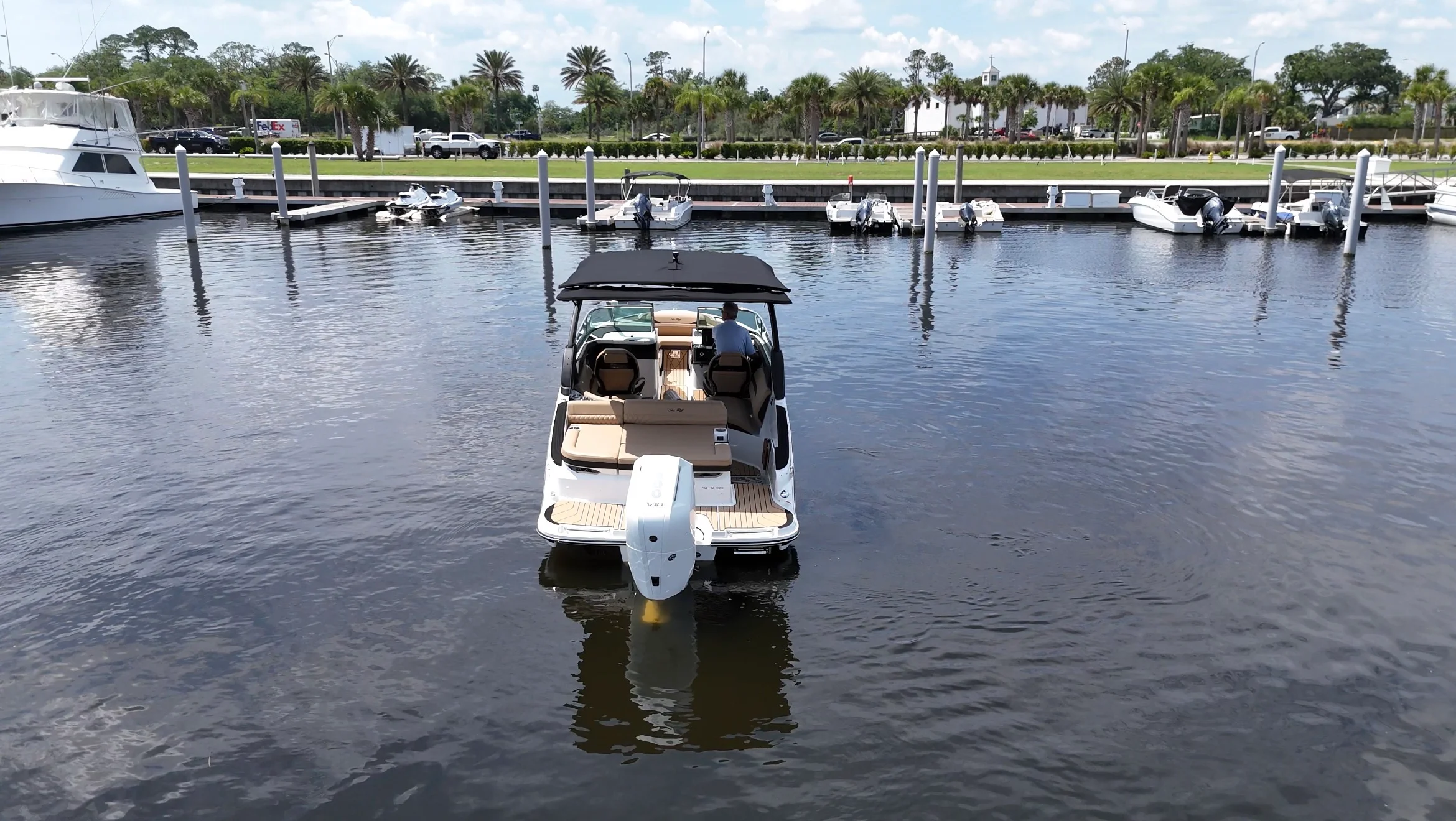 2026 Sea Ray SLX 260 Outboard Image Thumbnail #3