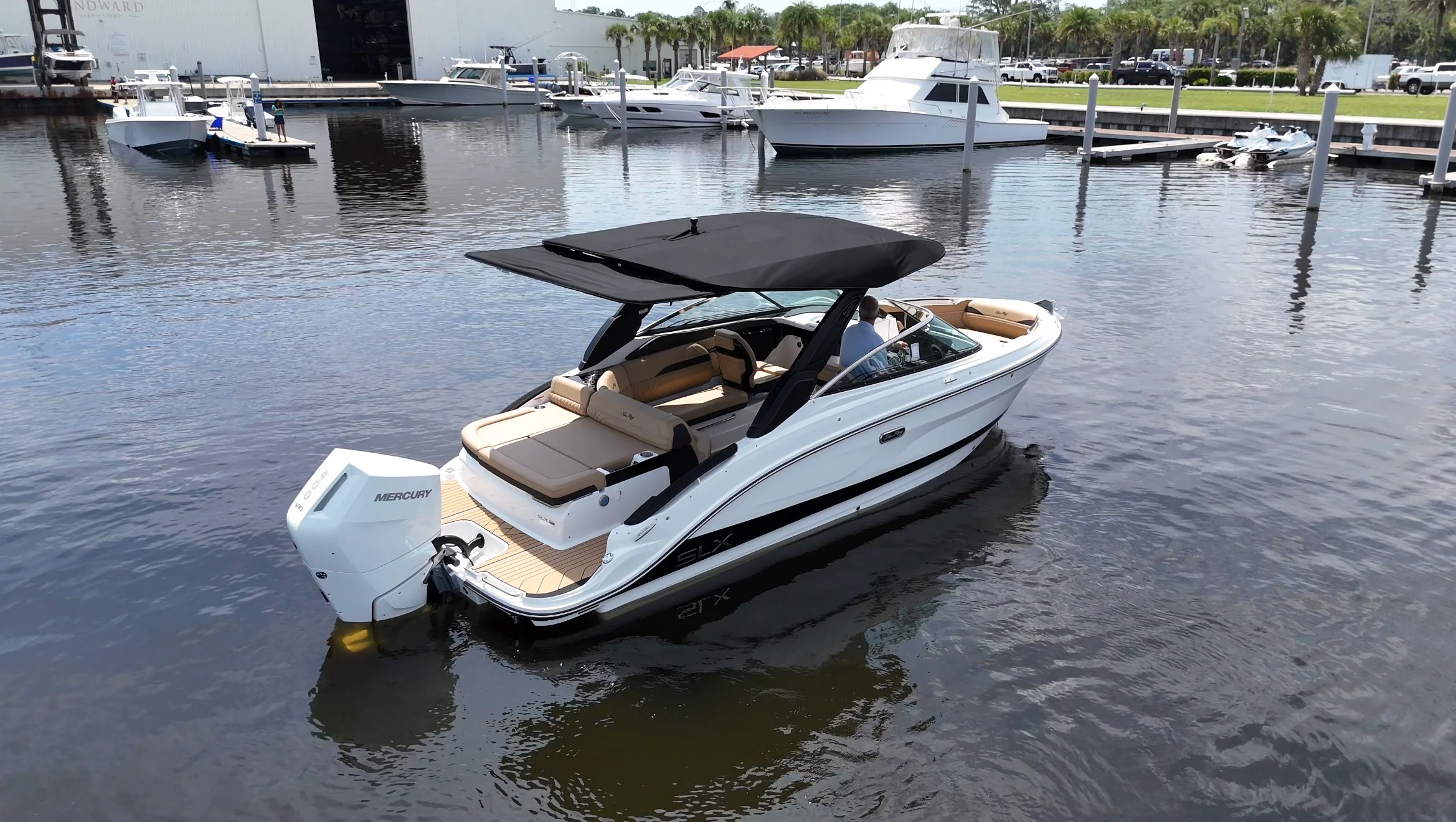 2026 Sea Ray SLX 260 Outboard Image Thumbnail #2