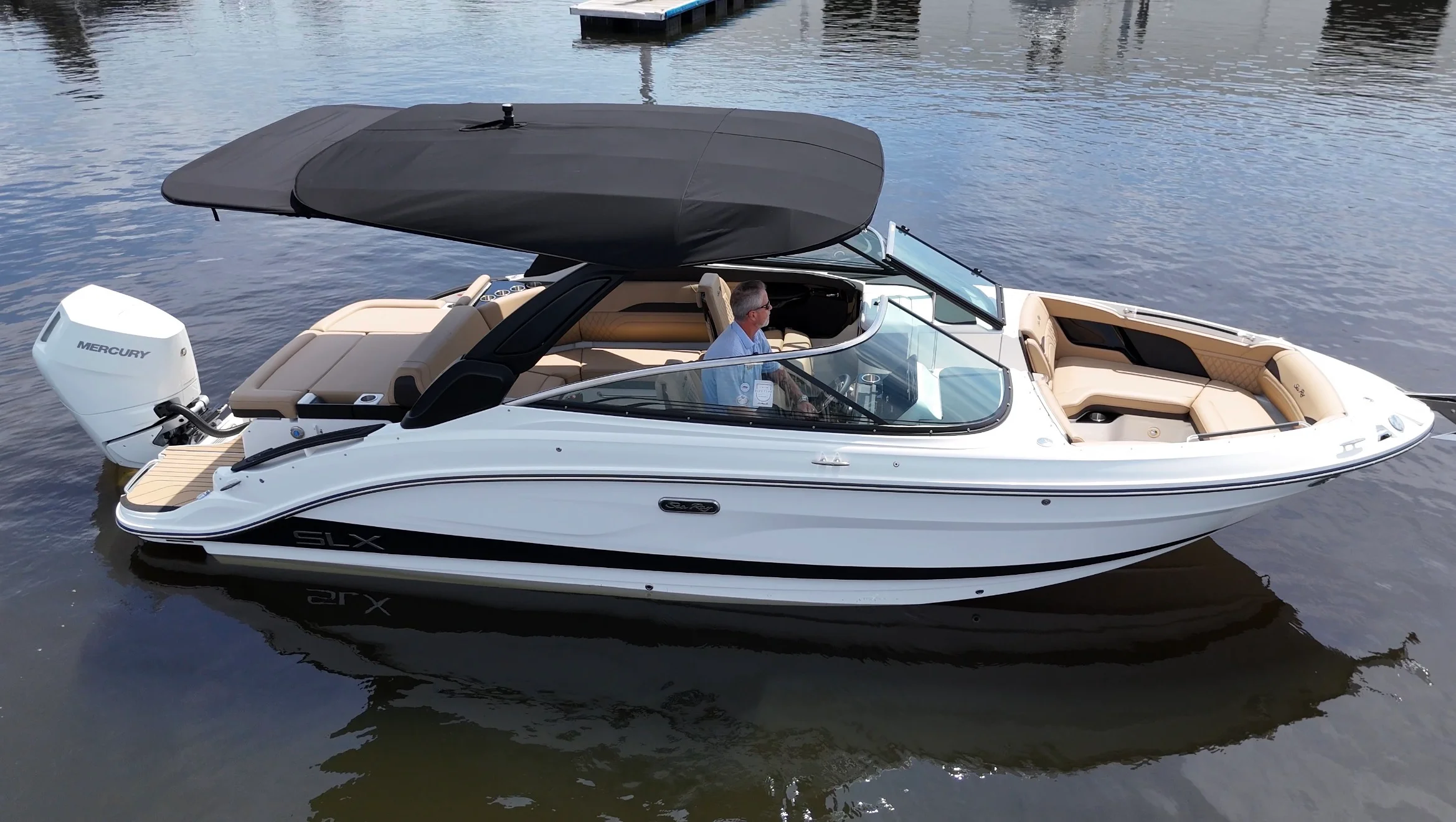 2026 Sea Ray SLX 260 Outboard Image Thumbnail #4