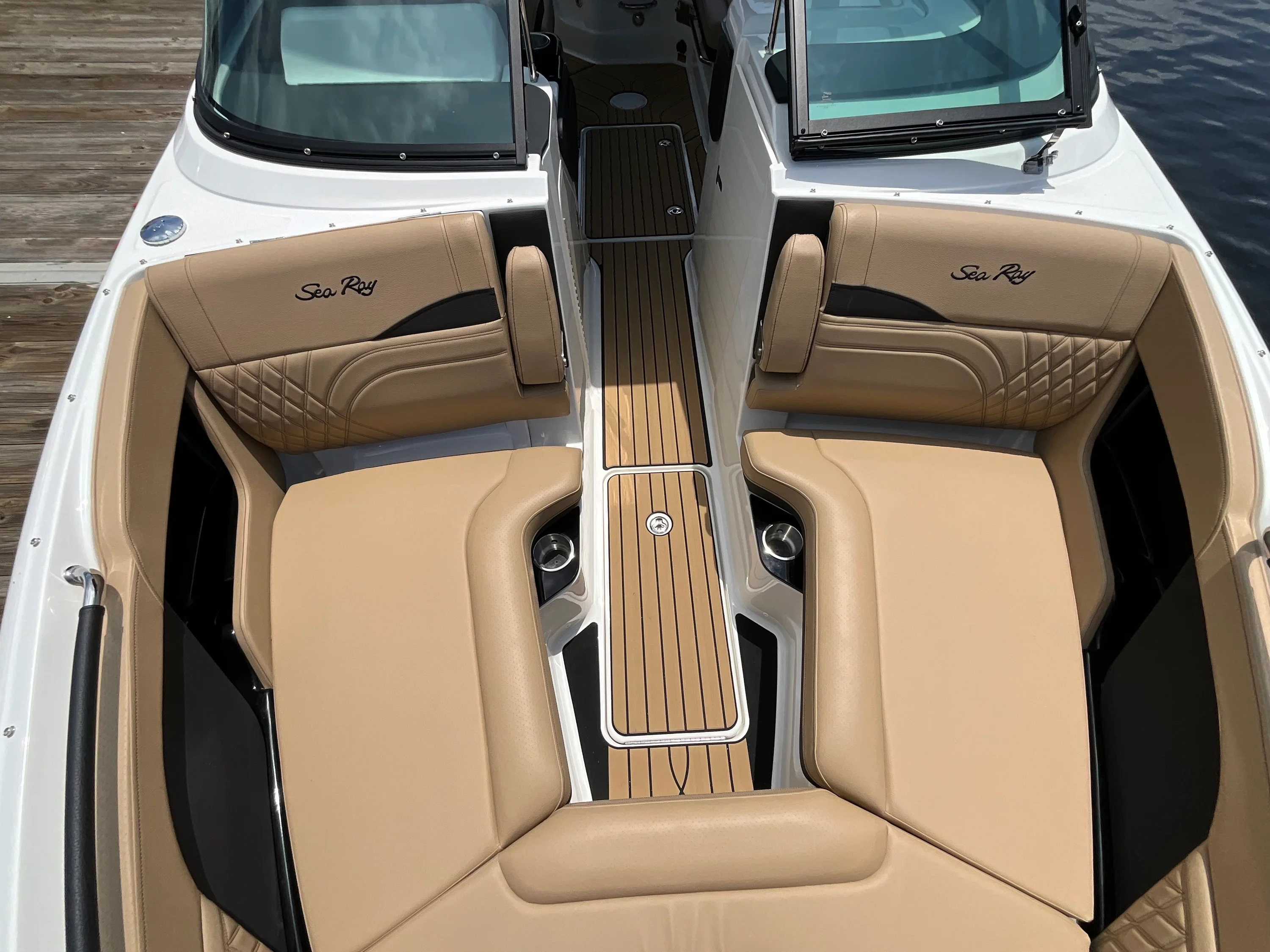 2026 Sea Ray SLX 260 Outboard Image Thumbnail #5