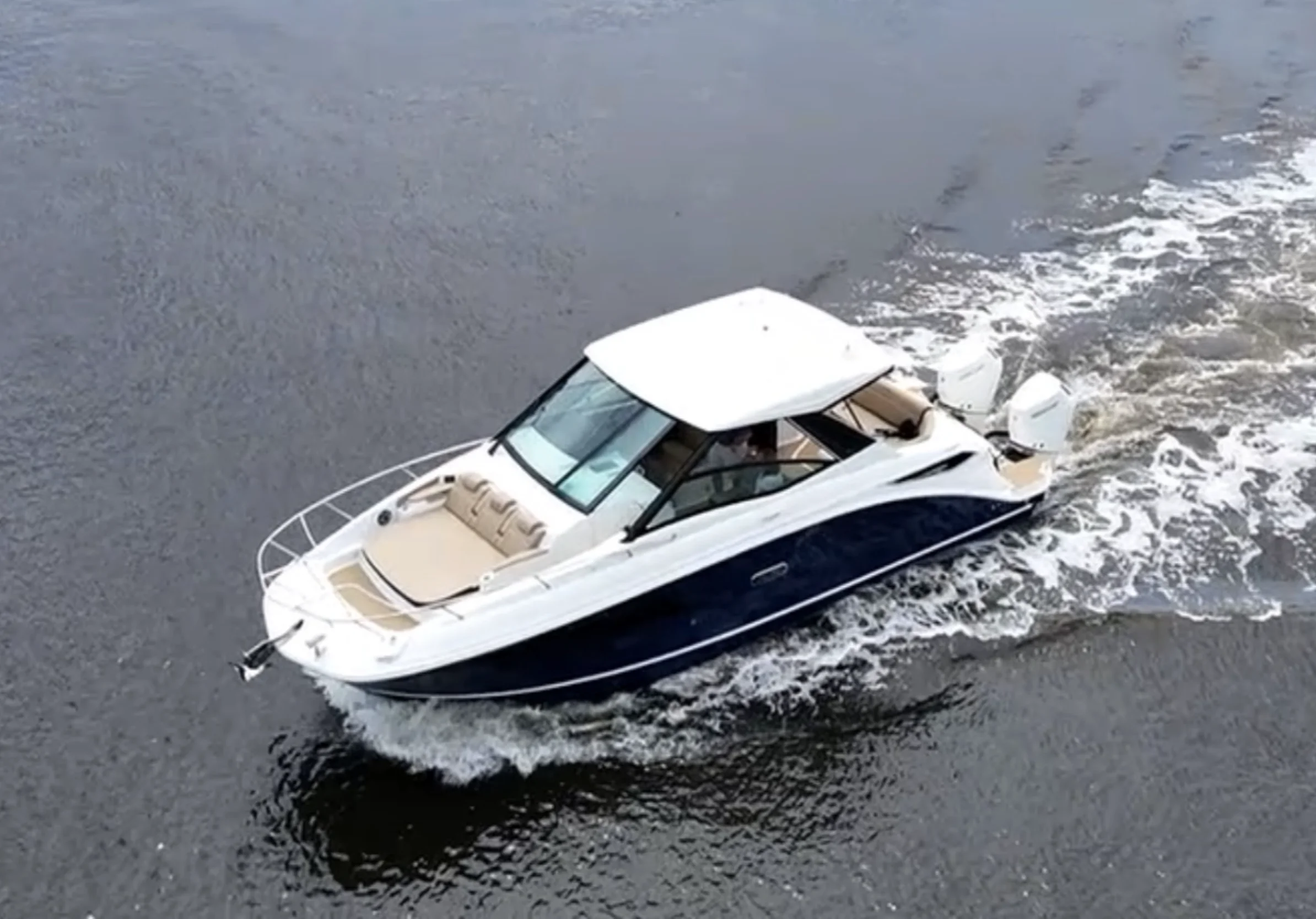 2026 Sea Ray Sundancer 320 Outboard Image Thumbnail #3
