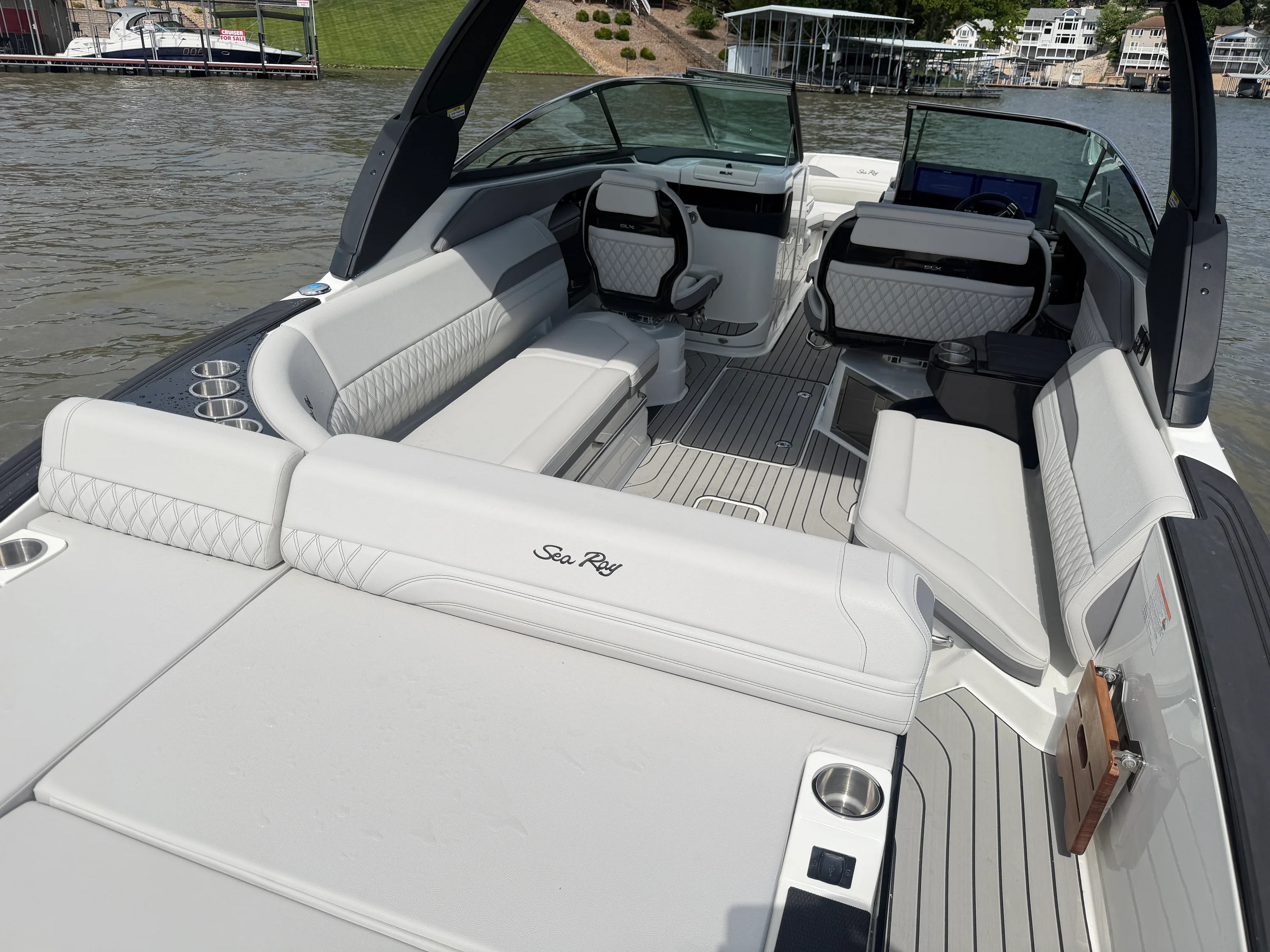 2026 Sea Ray SLX 280 Image Thumbnail #31