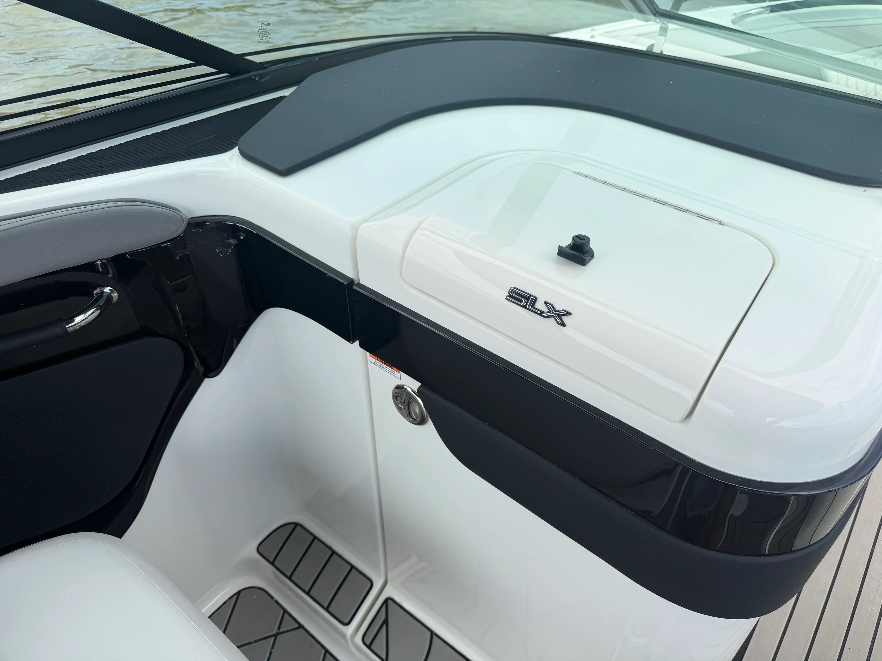 2026 Sea Ray SLX 280 Image Thumbnail #22