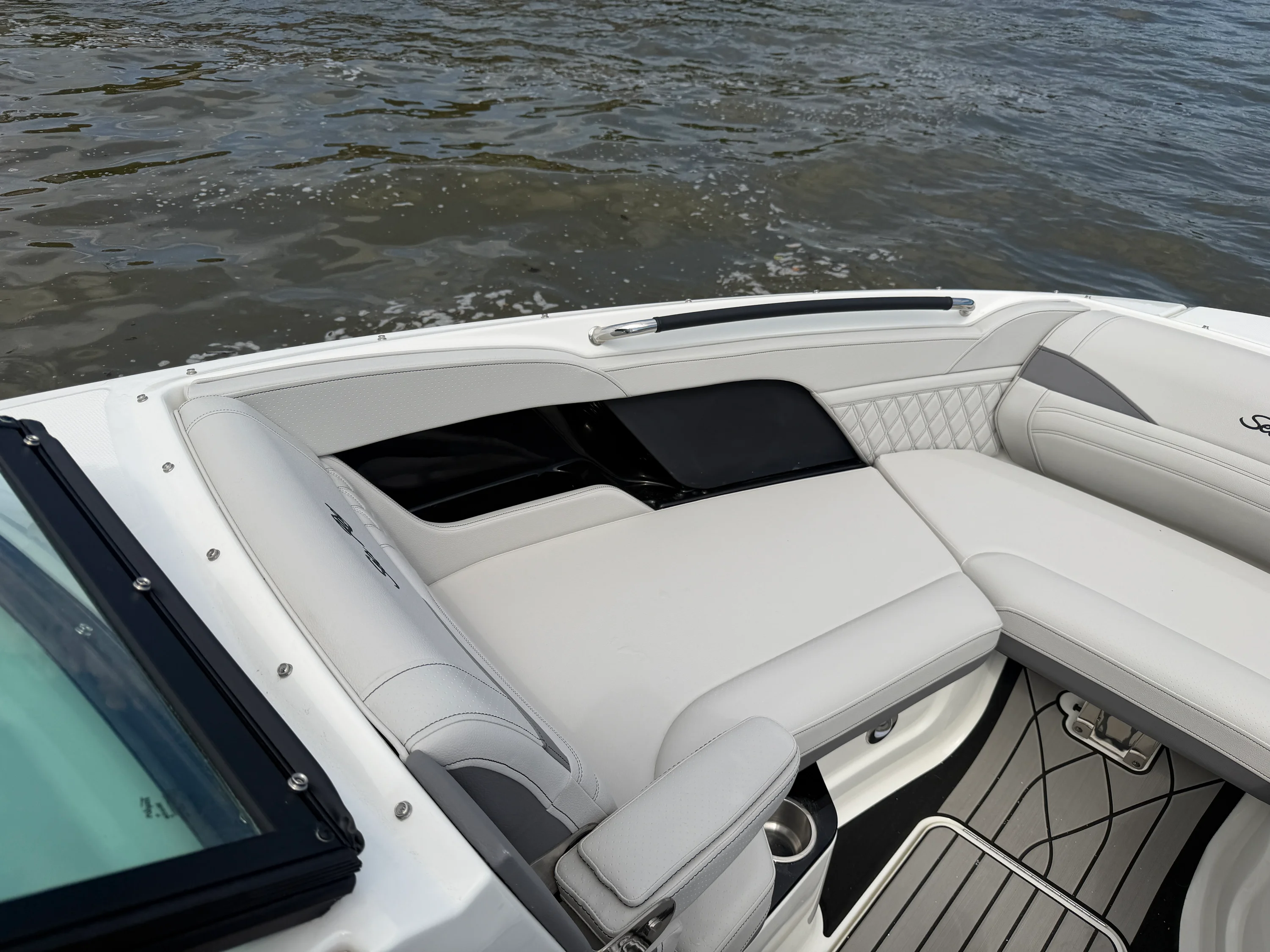 2026 Sea Ray SLX 280 Image Thumbnail #10